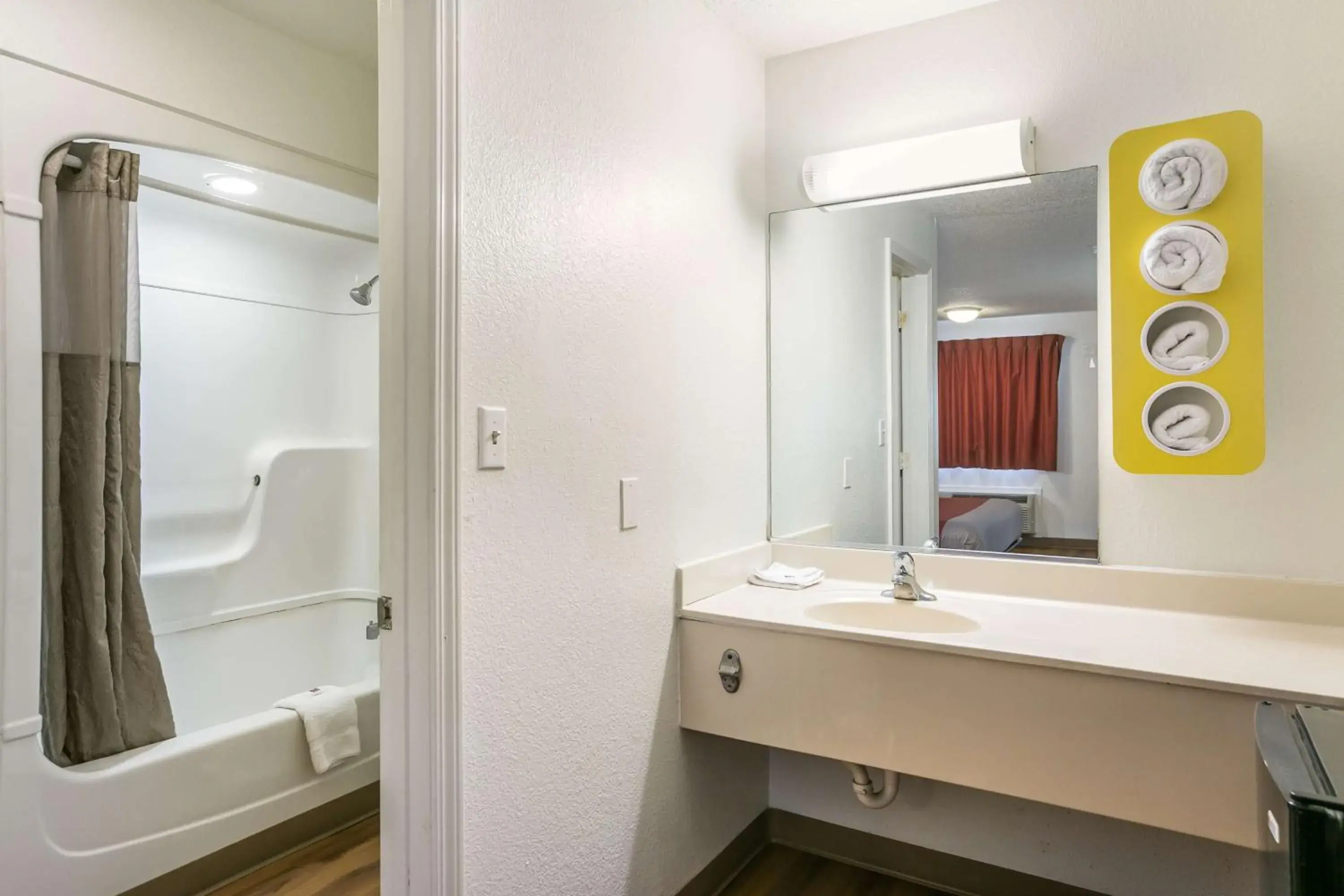 Bathroom in Motel 6-Dothan, AL Bathroom in Motel 6-Dothan, AL