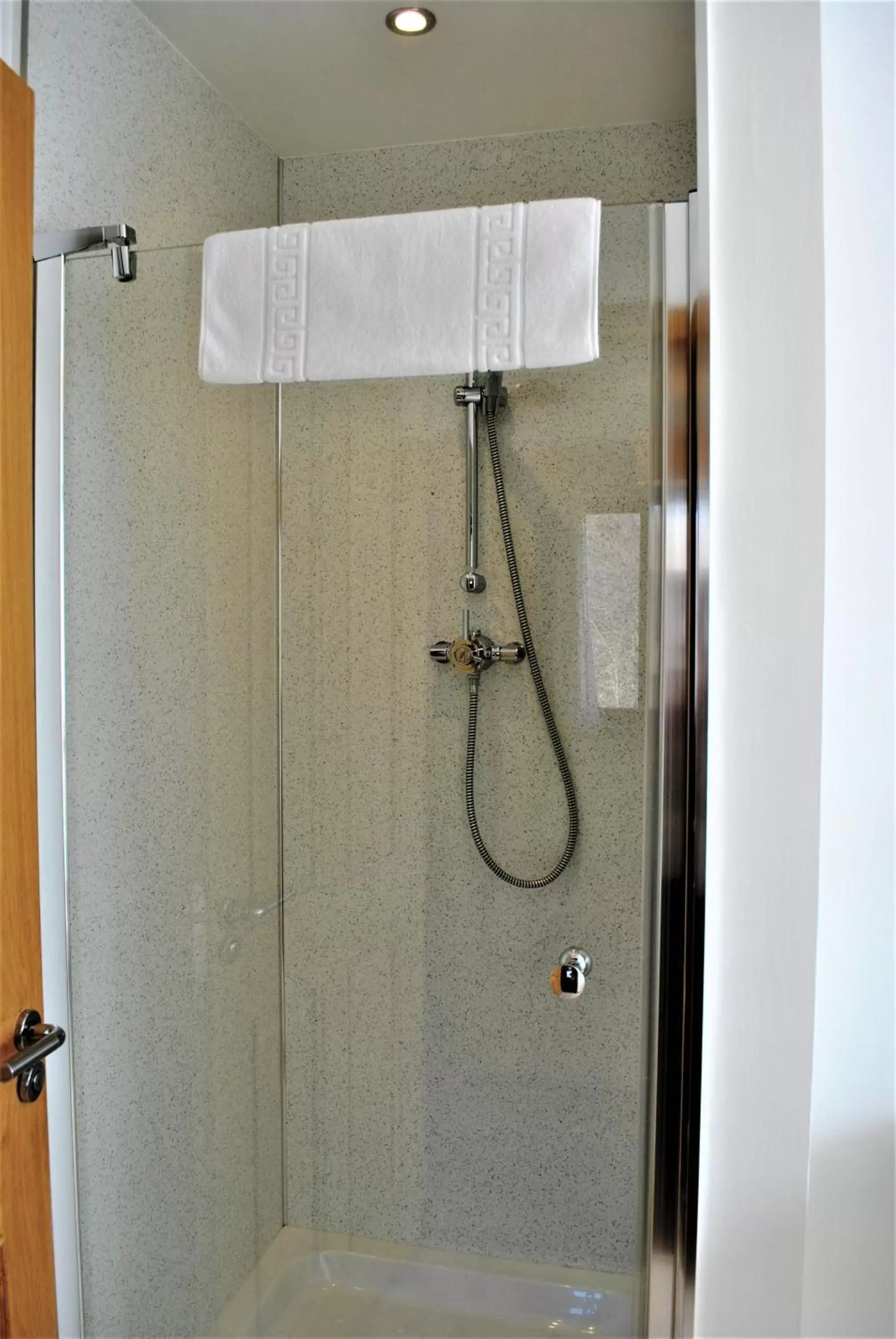 Shower, Bathroom in Orchard House Bed and Breakfast