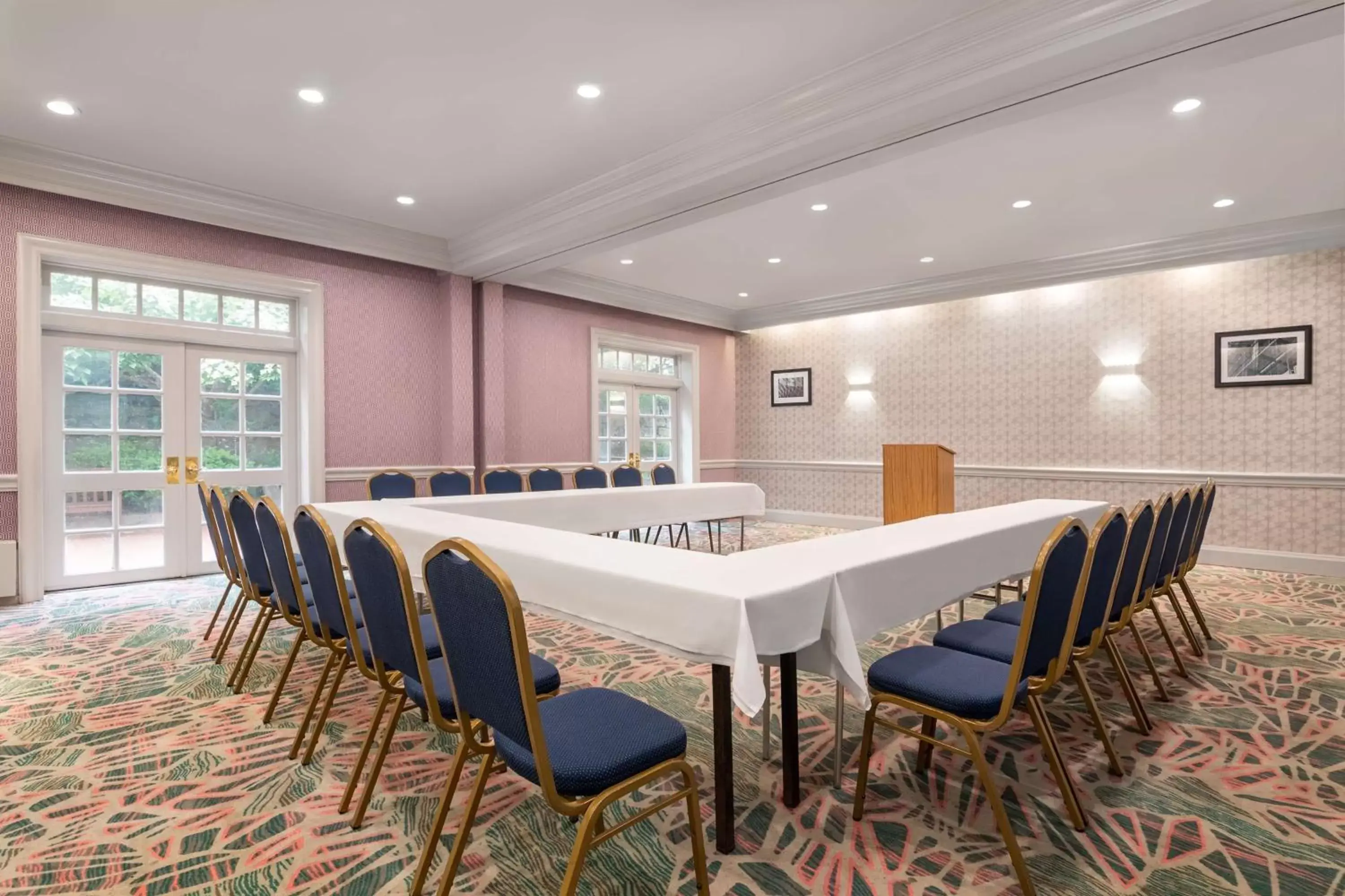 Meeting/conference room in Hampton Inn & Suites Stamford