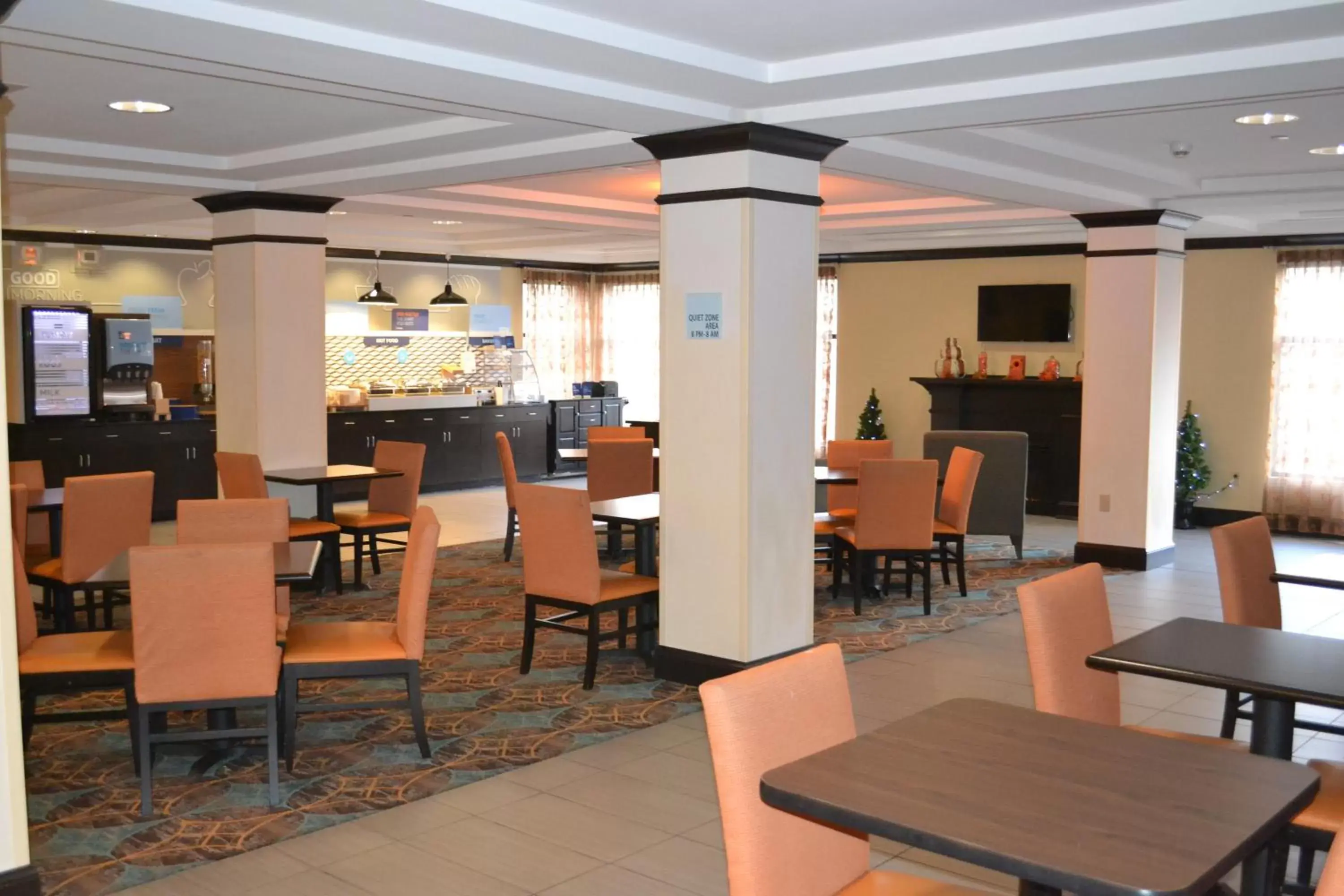 Breakfast, Restaurant/Places to Eat in Holiday Inn Express Selinsgrove, an IHG Hotel