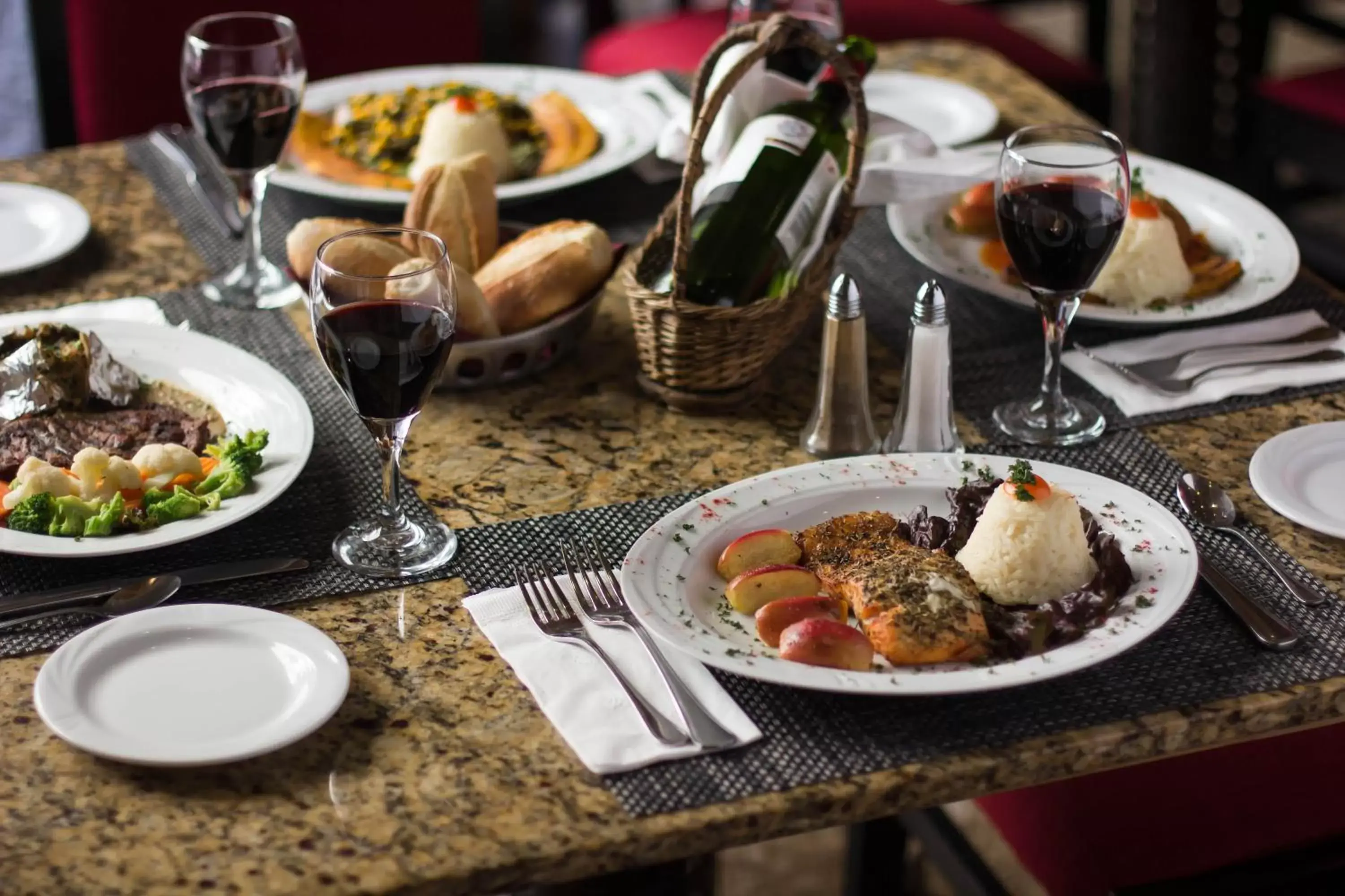 Restaurant/places to eat in Hotel Celta Restaurant/places to eat in Hotel Celta