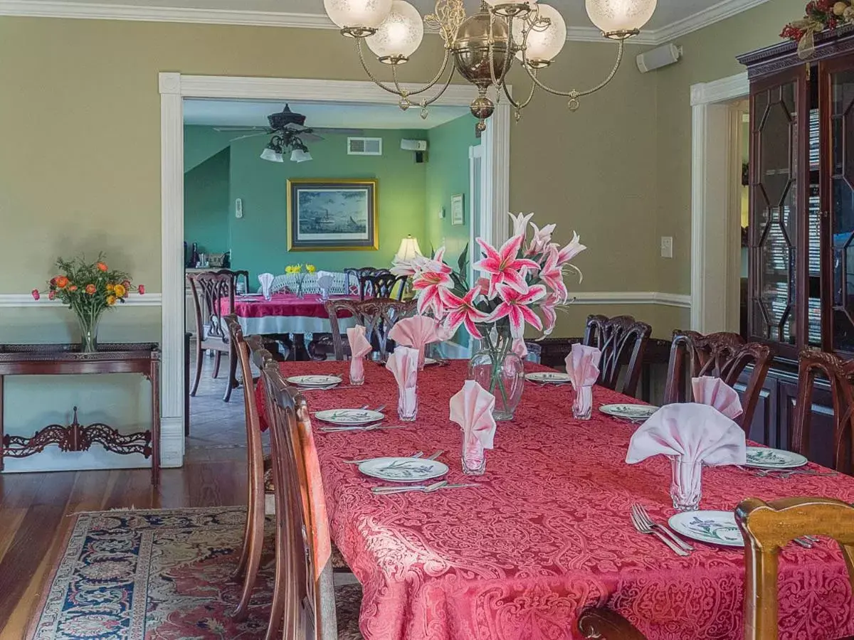 Restaurant/Places to Eat in George Brooks House B&B