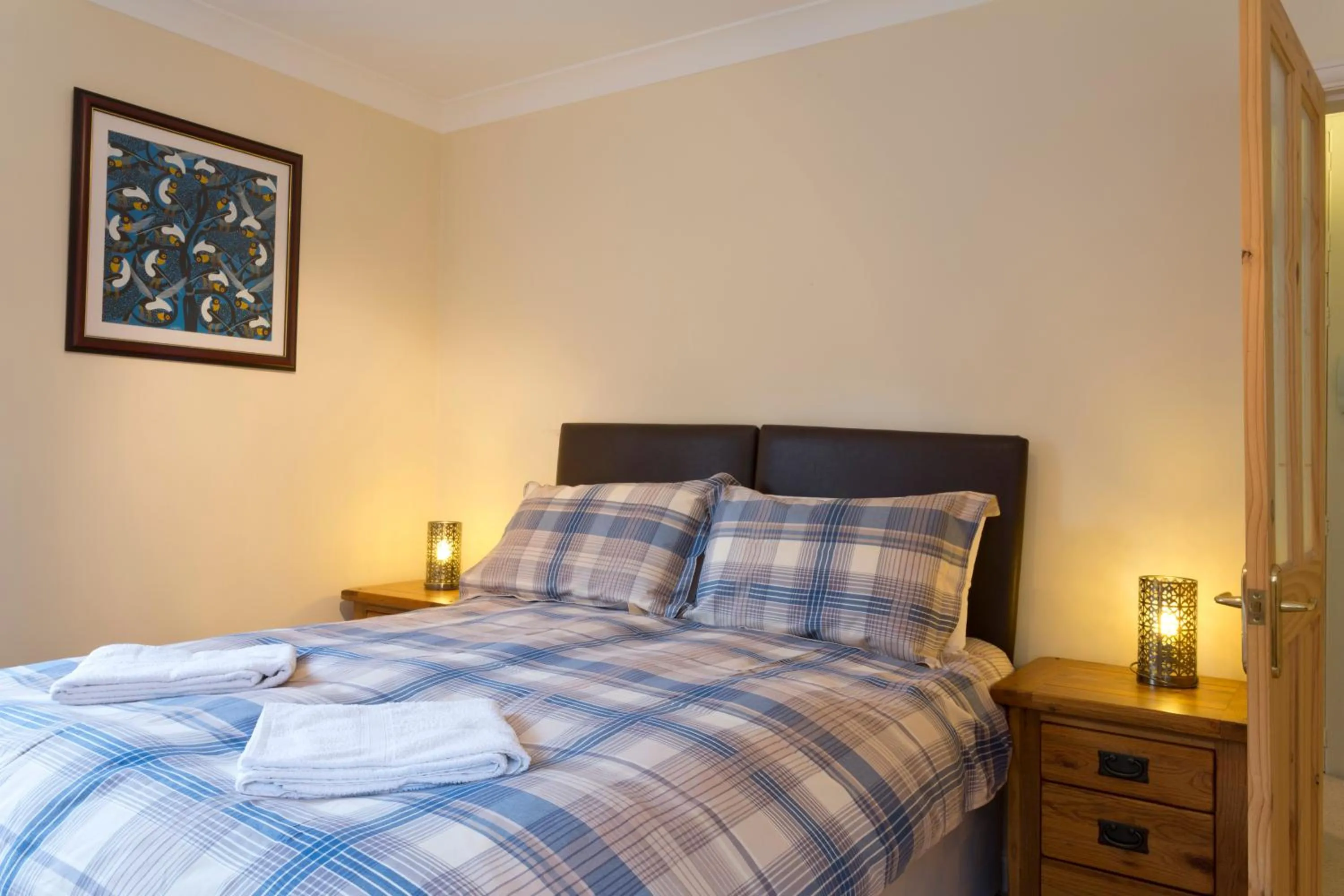 Bed in Poplar House Serviced Apartments