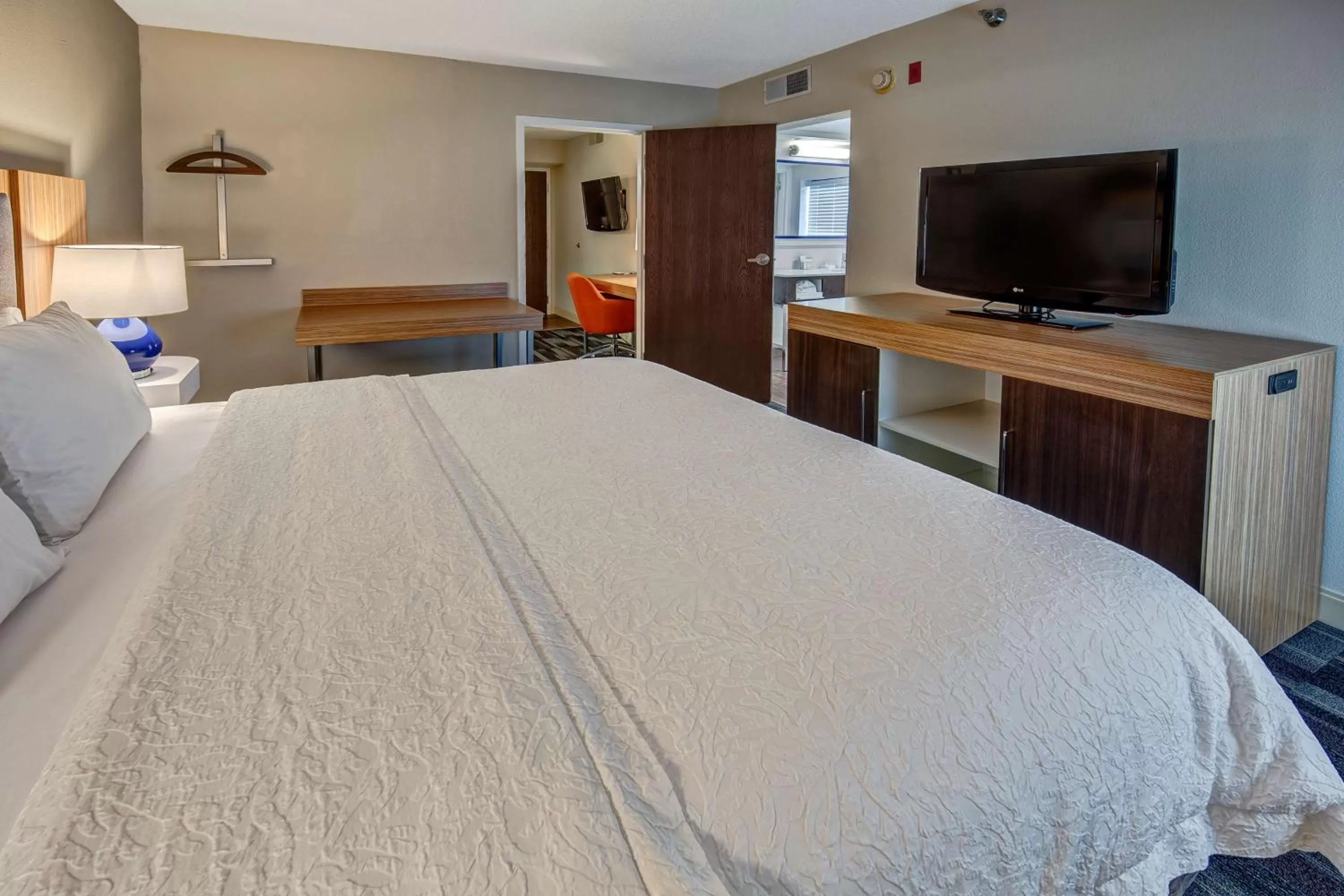 Bedroom, Bed in Hampton Inn Dumfries/Quantico