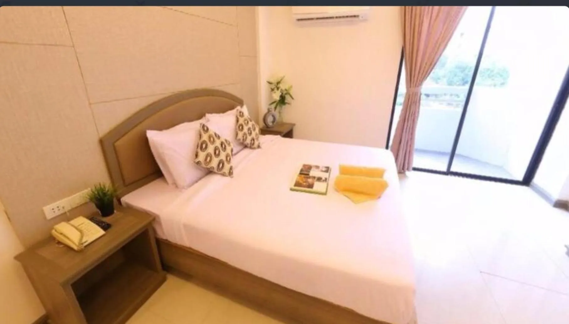 Superior Double Room in Lee Garden Bangkok