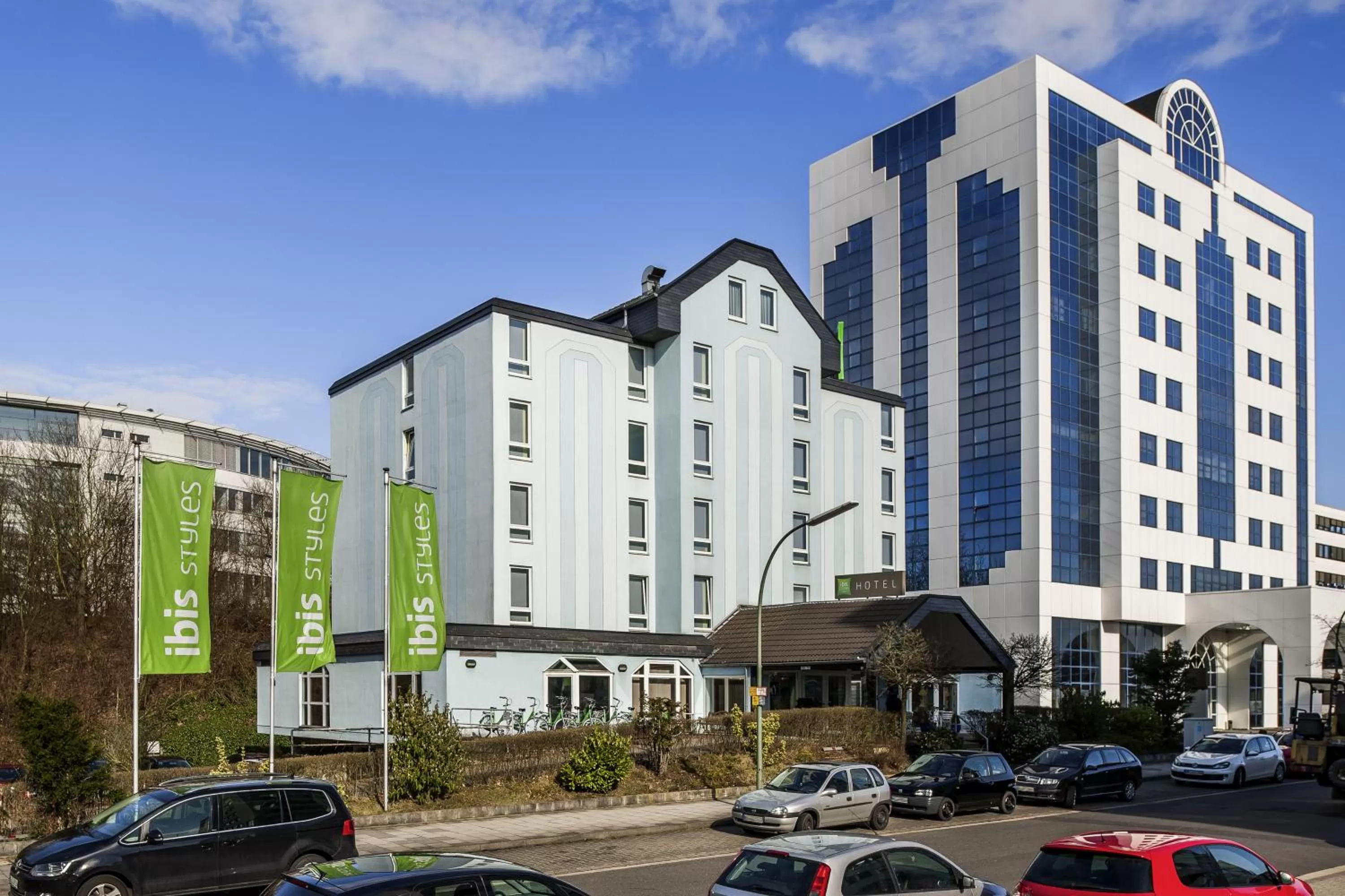 Facade/entrance in ibis Styles Duesseldorf-Neuss
