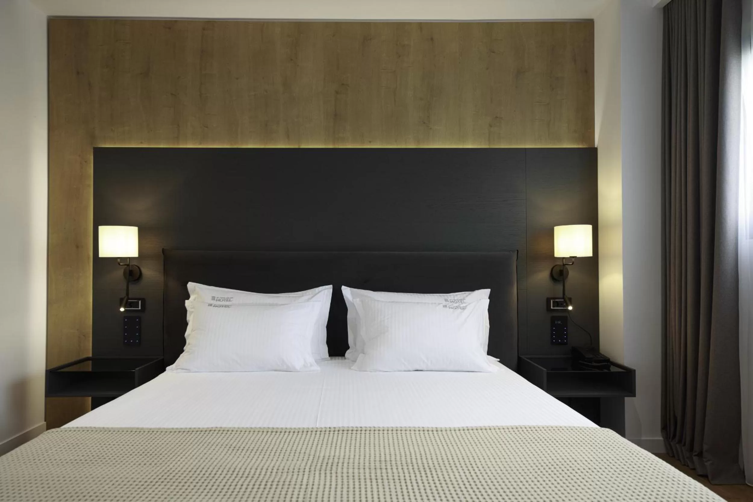 Bed in Hotel Uji Ftohte Tepelene