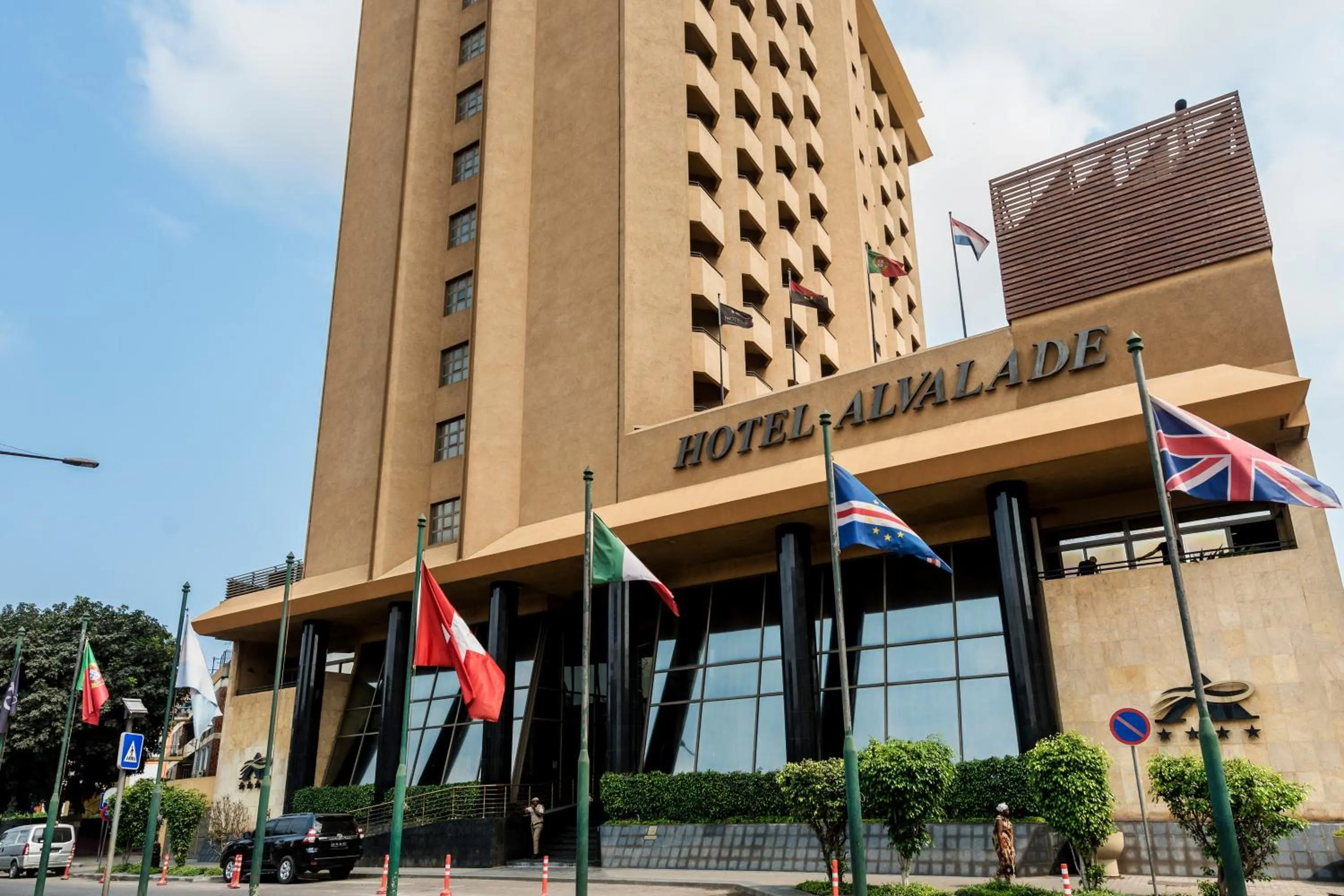 Facade/entrance in Hotel Alvalade