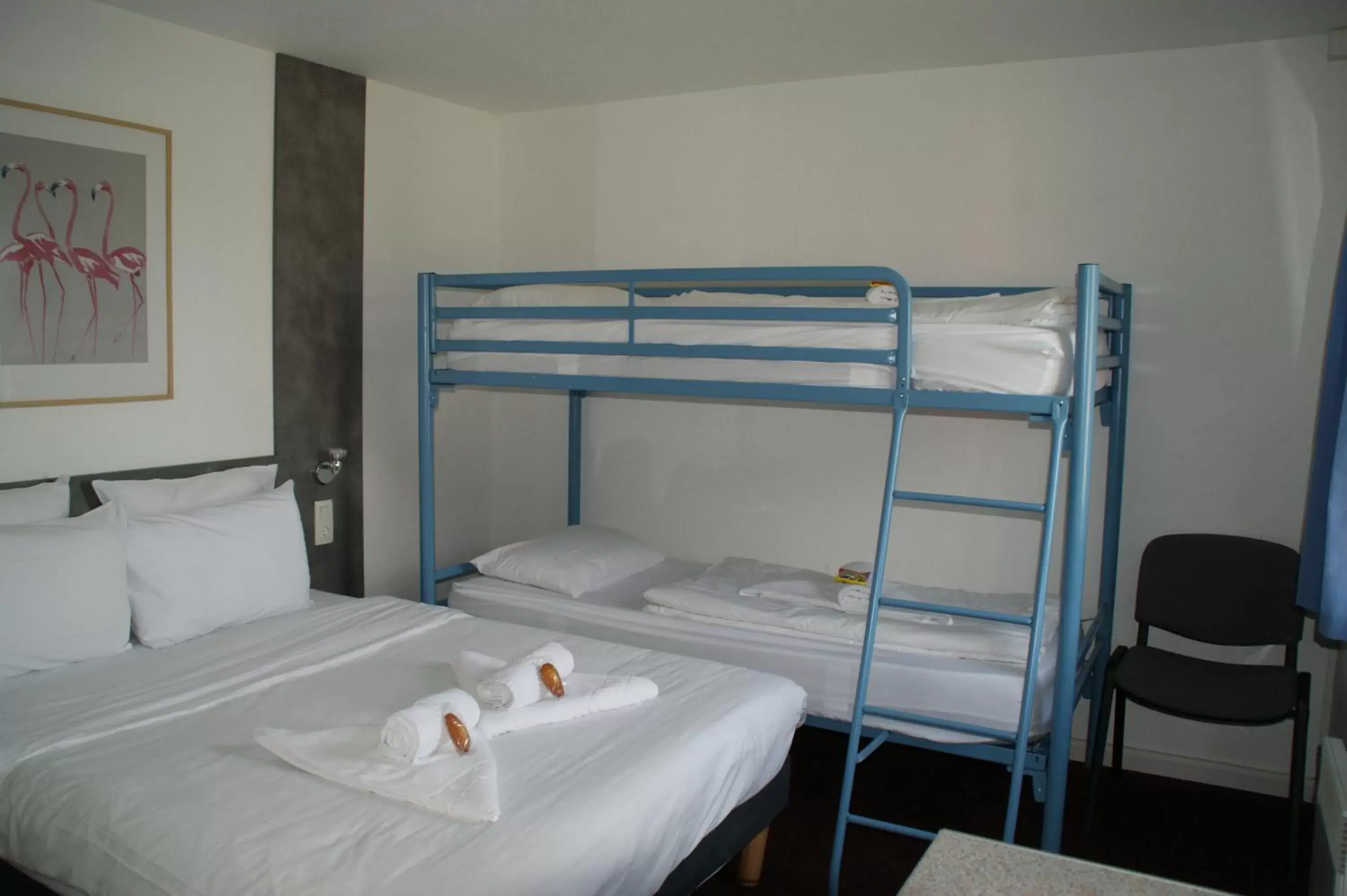 Bed, Bunk Bed in Quick Palace Epinal