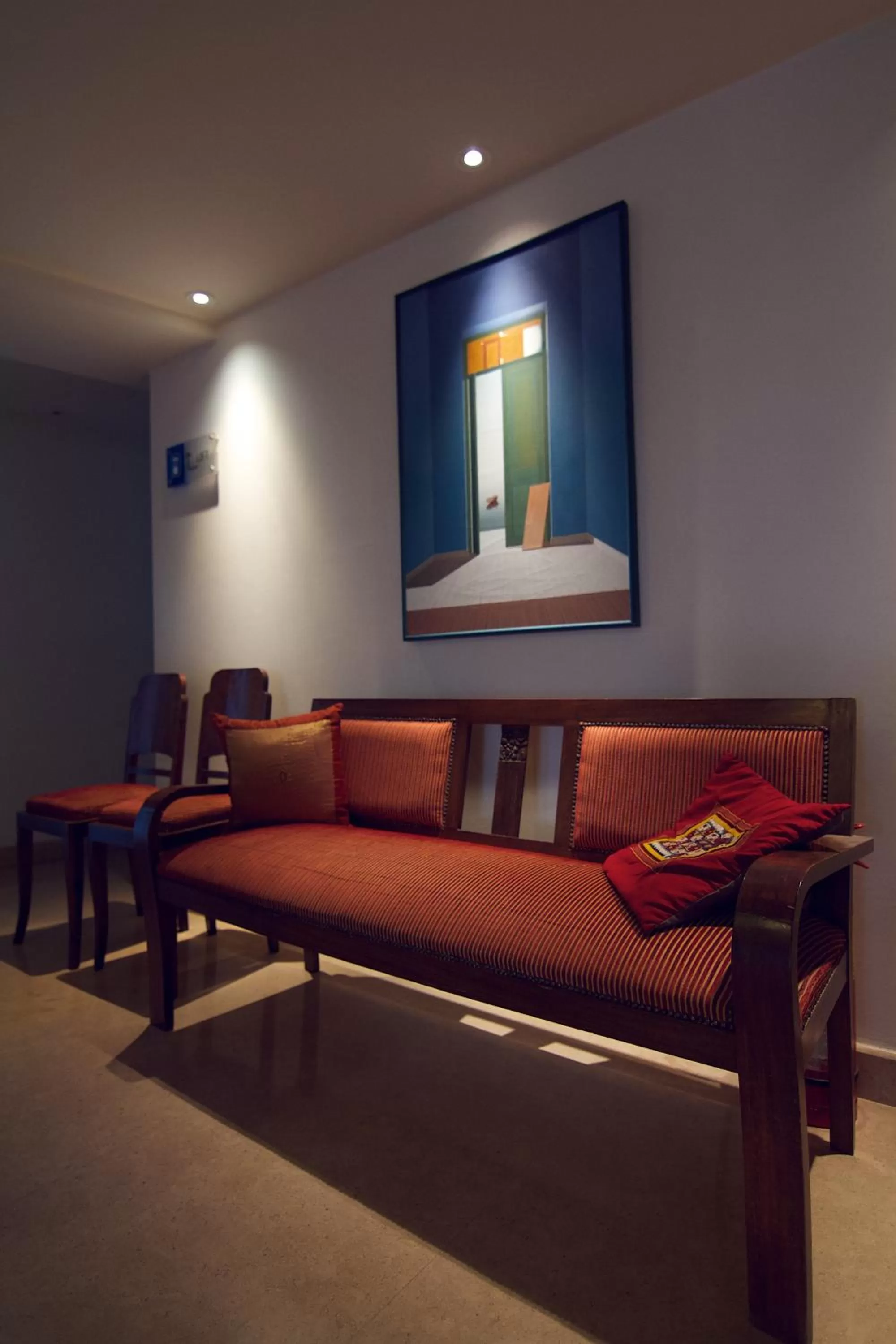 Communal lounge/ TV room in Elysion Hotel