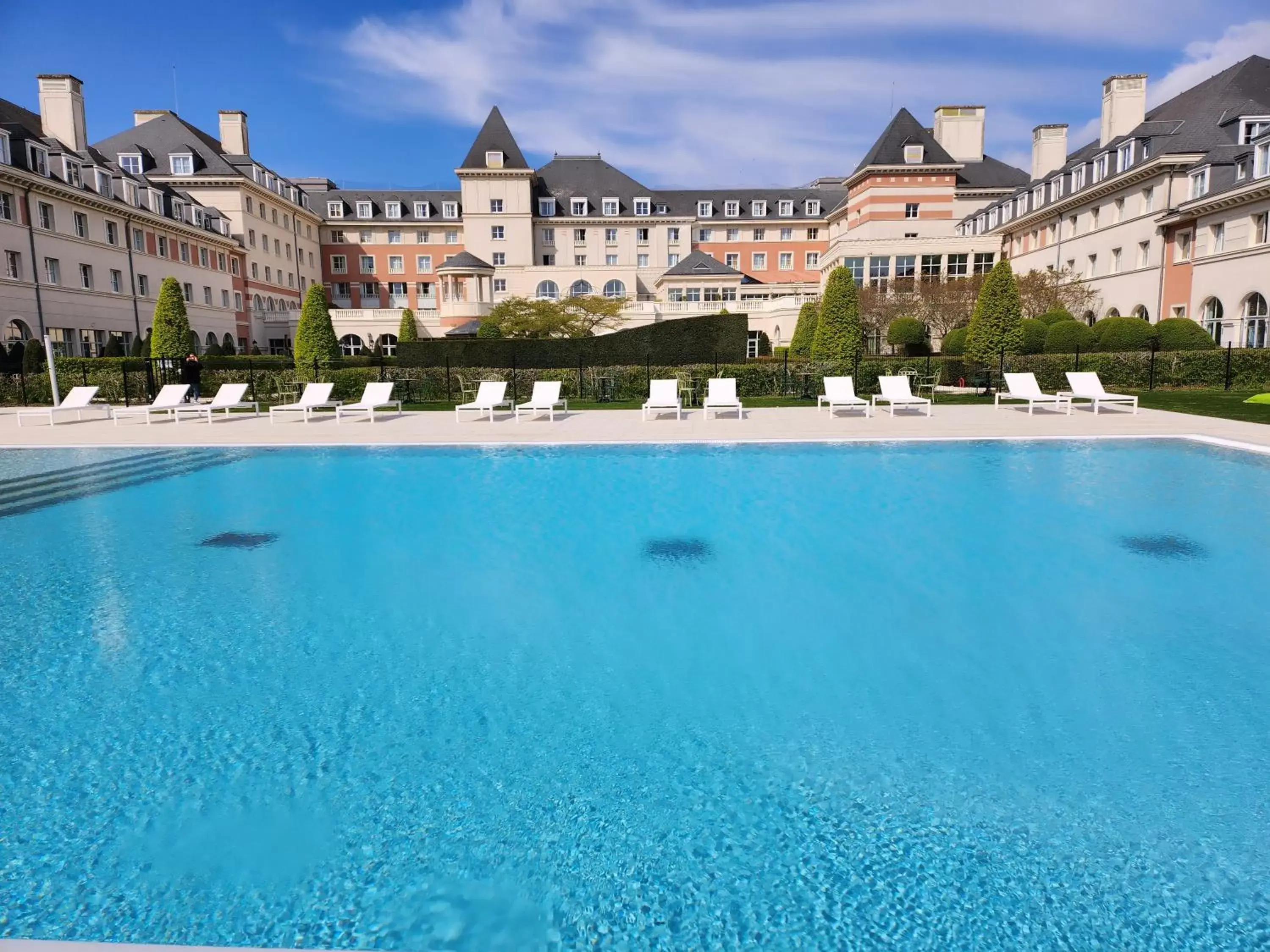 Swimming pool, Property Building in Dream Castle Hotel Marne La Vallee