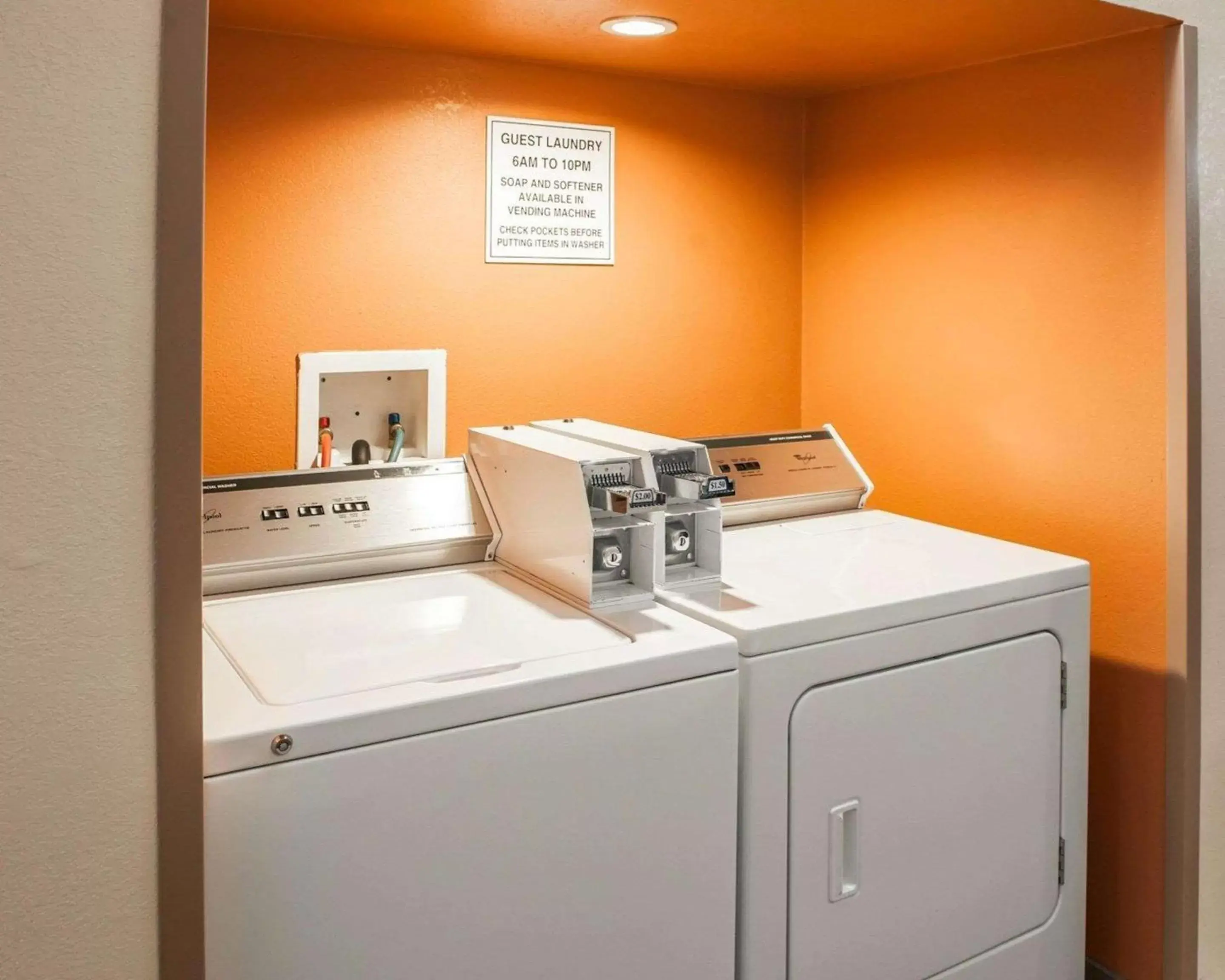 On site, Kitchen/Kitchenette in Quality Inn & Suites South Bend Airport
