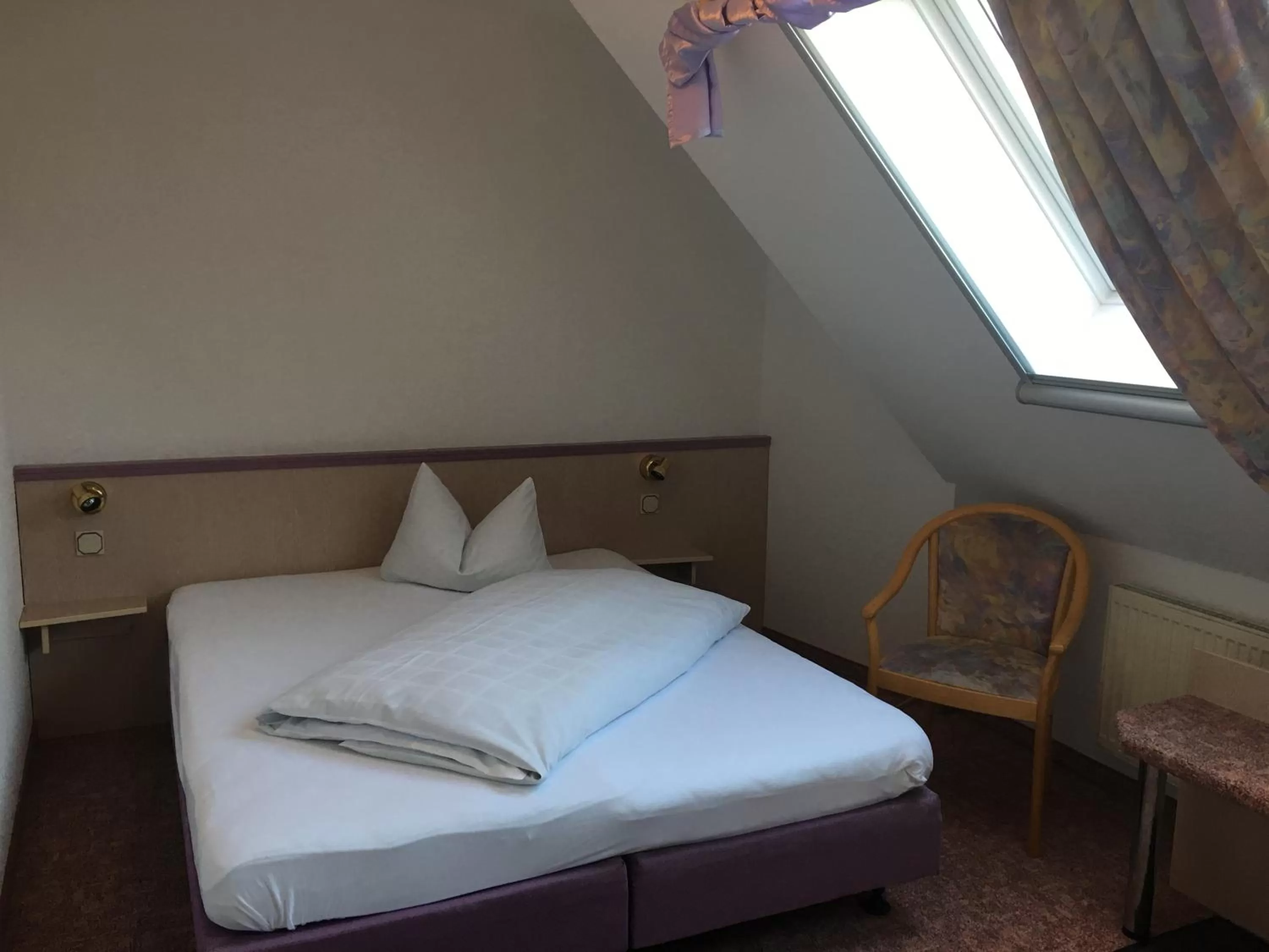 Photo of the whole room, Bed in Hotel & Restaurant Park Cafe ISA