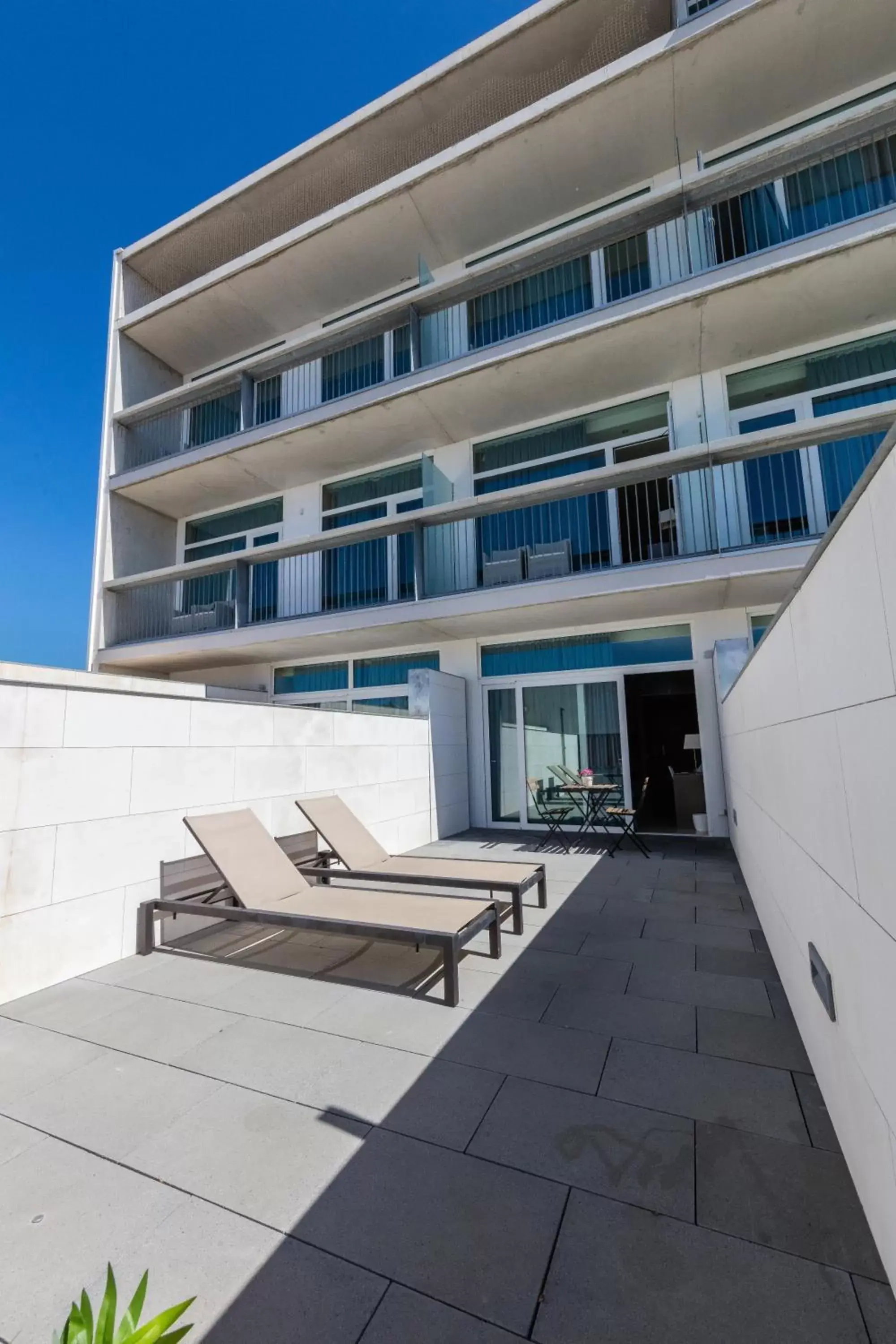 Quadruple Family Room (2 adults + 2 children) in Atenea Port Barcelona Mataró Quadruple Family Room (2 adults + 2 children) in Atenea Port Barcelona Mataró