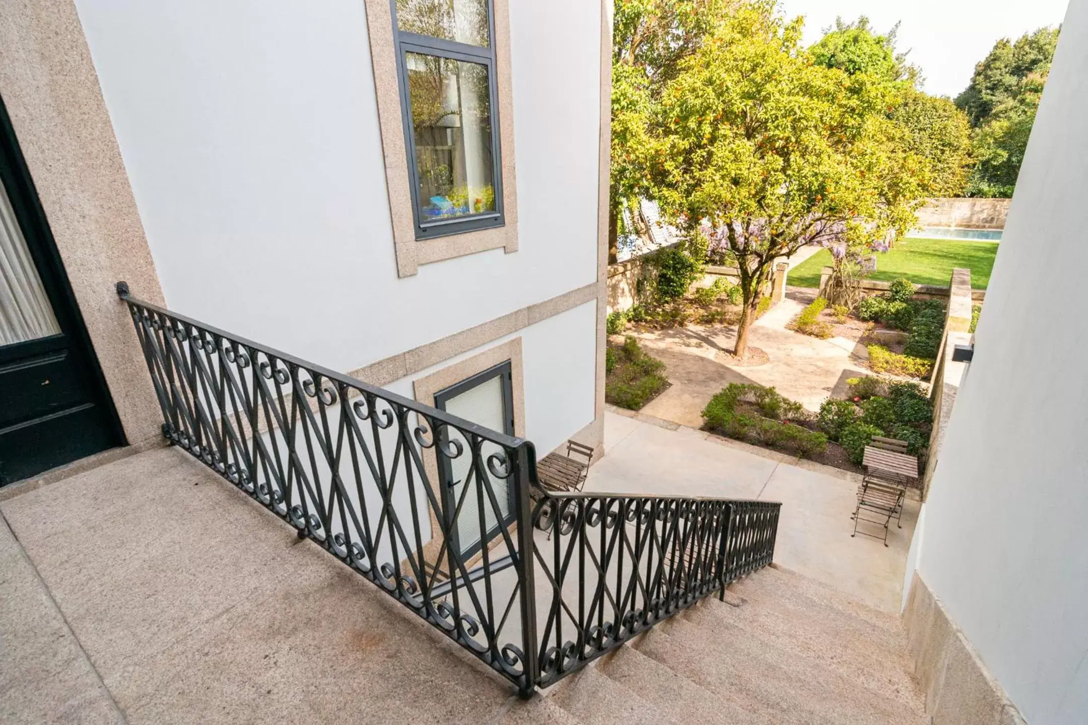 Patio, Balcony/Terrace in Marquês Garden House by Olivia