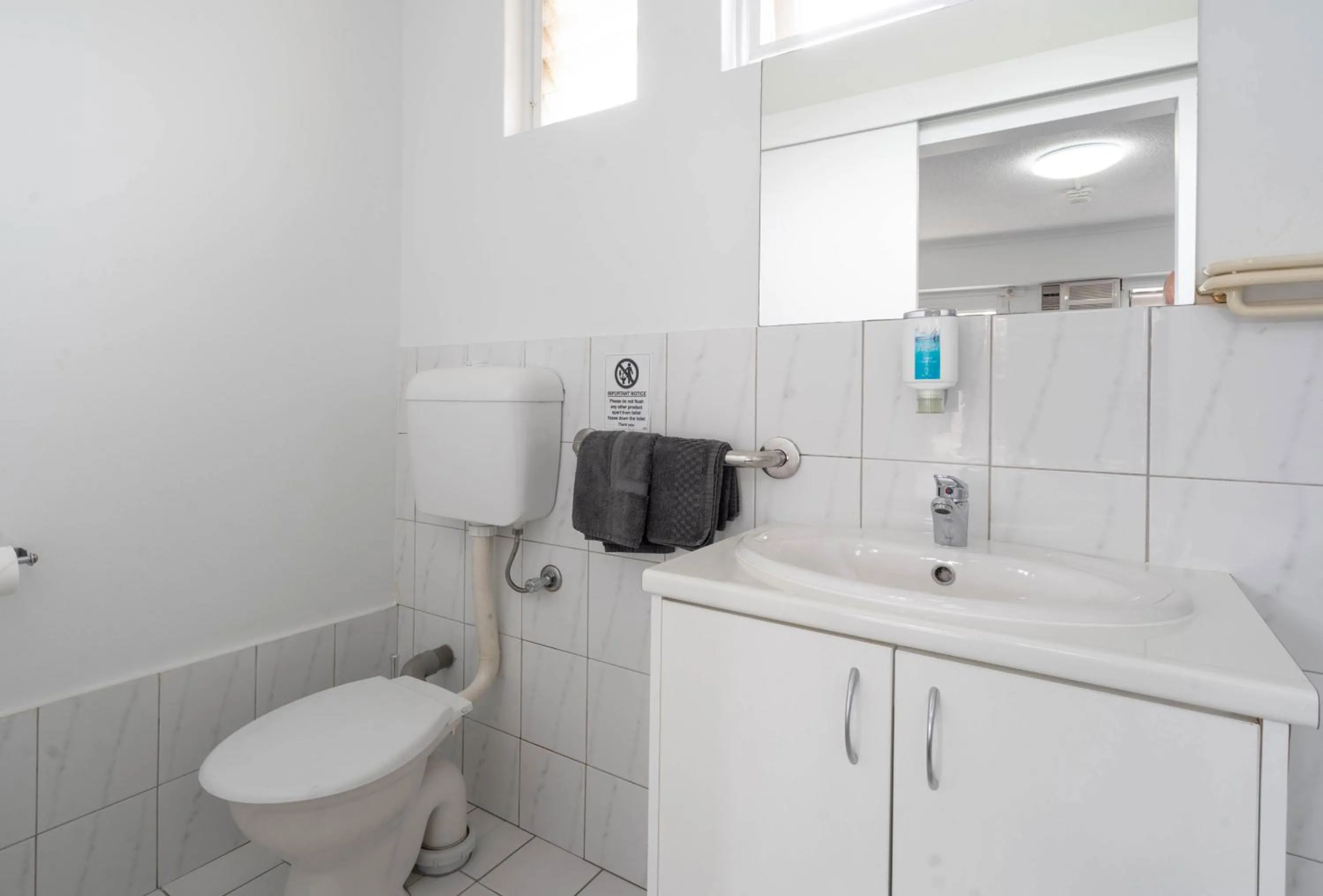 Toilet in City West Motel