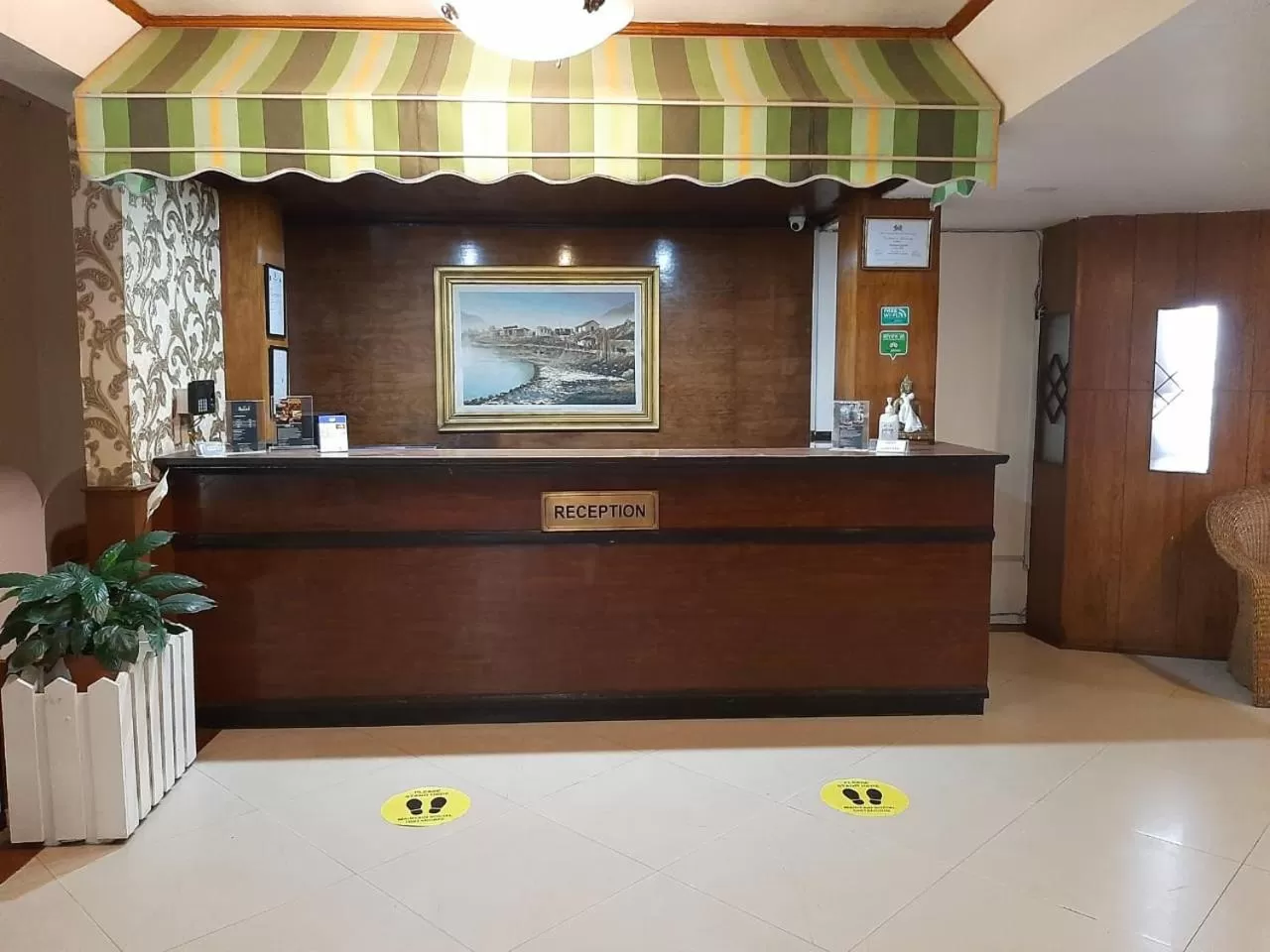 Lobby or reception, Lobby/Reception in Muscatel Delamare - 200 Mts from MG Marg