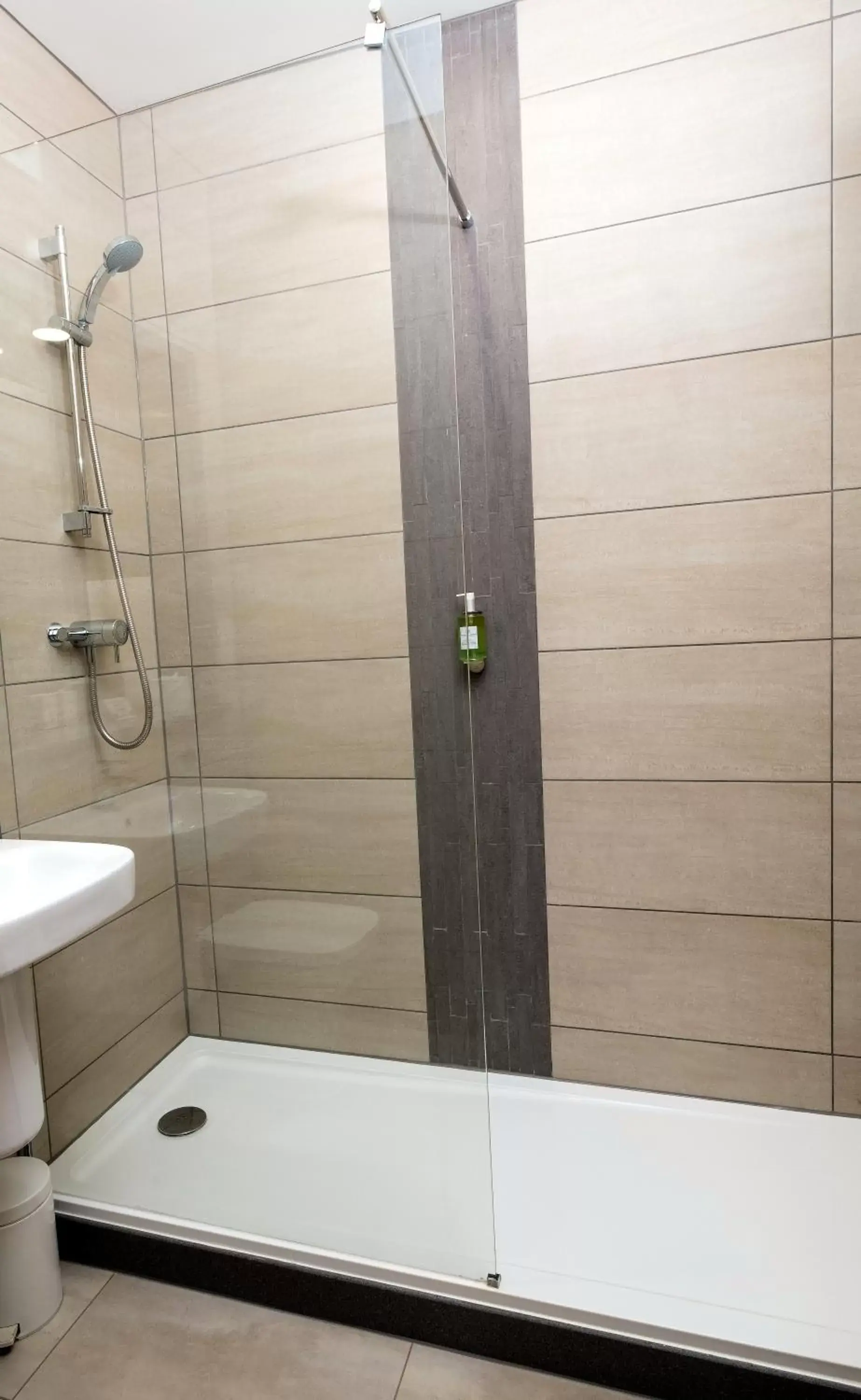 Shower, Bathroom in Pitbauchlie House Hotel - Sure Hotel Collection by Best Western