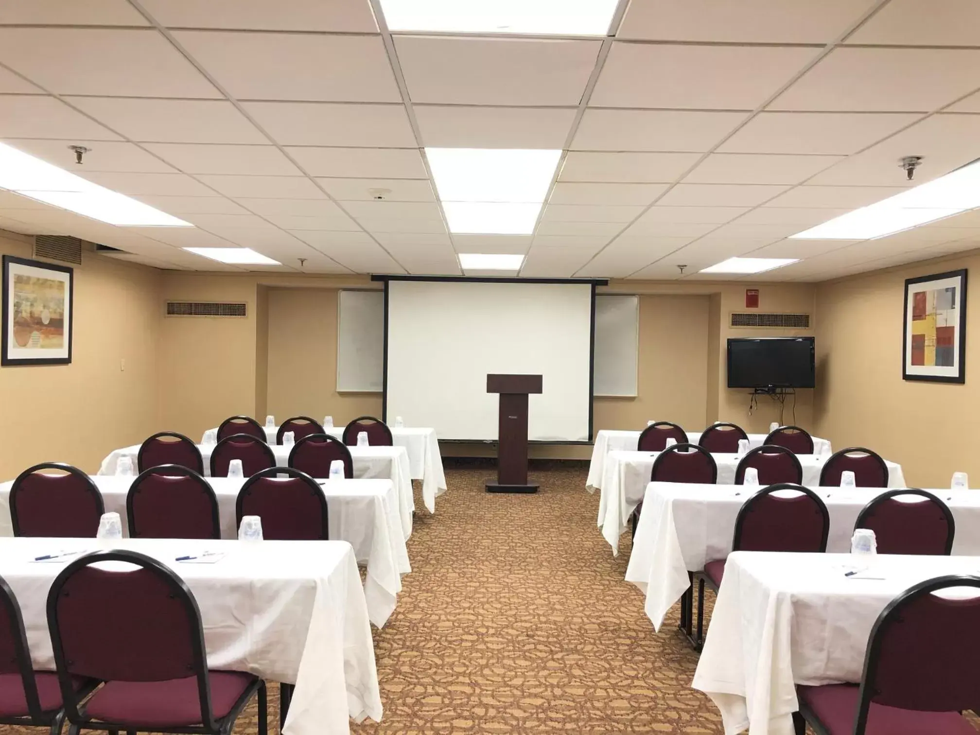 Meeting/conference room in Best Western Executive Hotel New Haven-West Haven