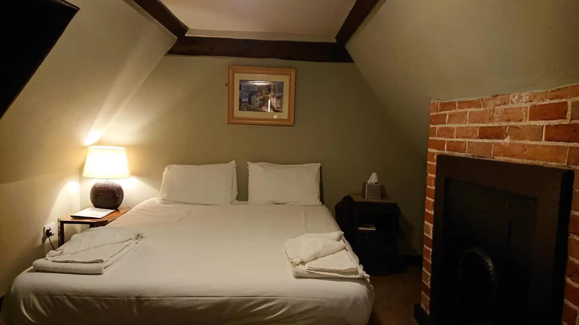 Night, Bed in Alma Inn & Dining Rooms