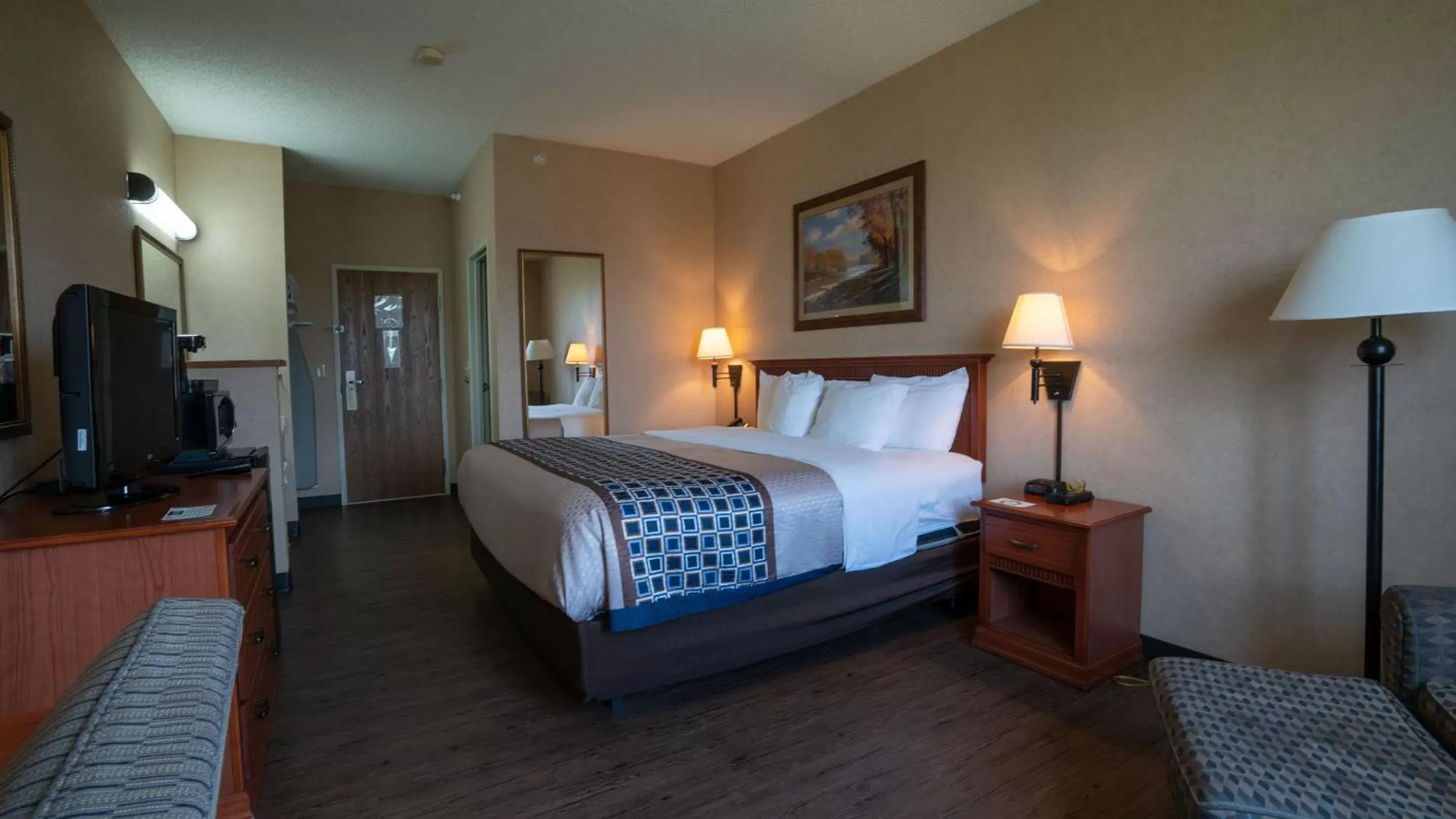 Photo of the whole room, Bed in Miles City Hotel