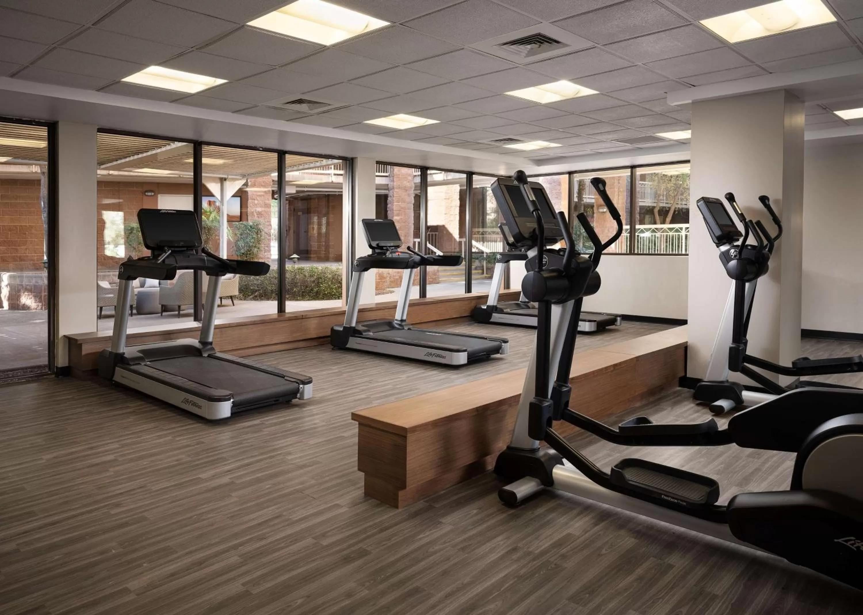 Fitness centre/facilities in Embassy Suites by Hilton Tucson East