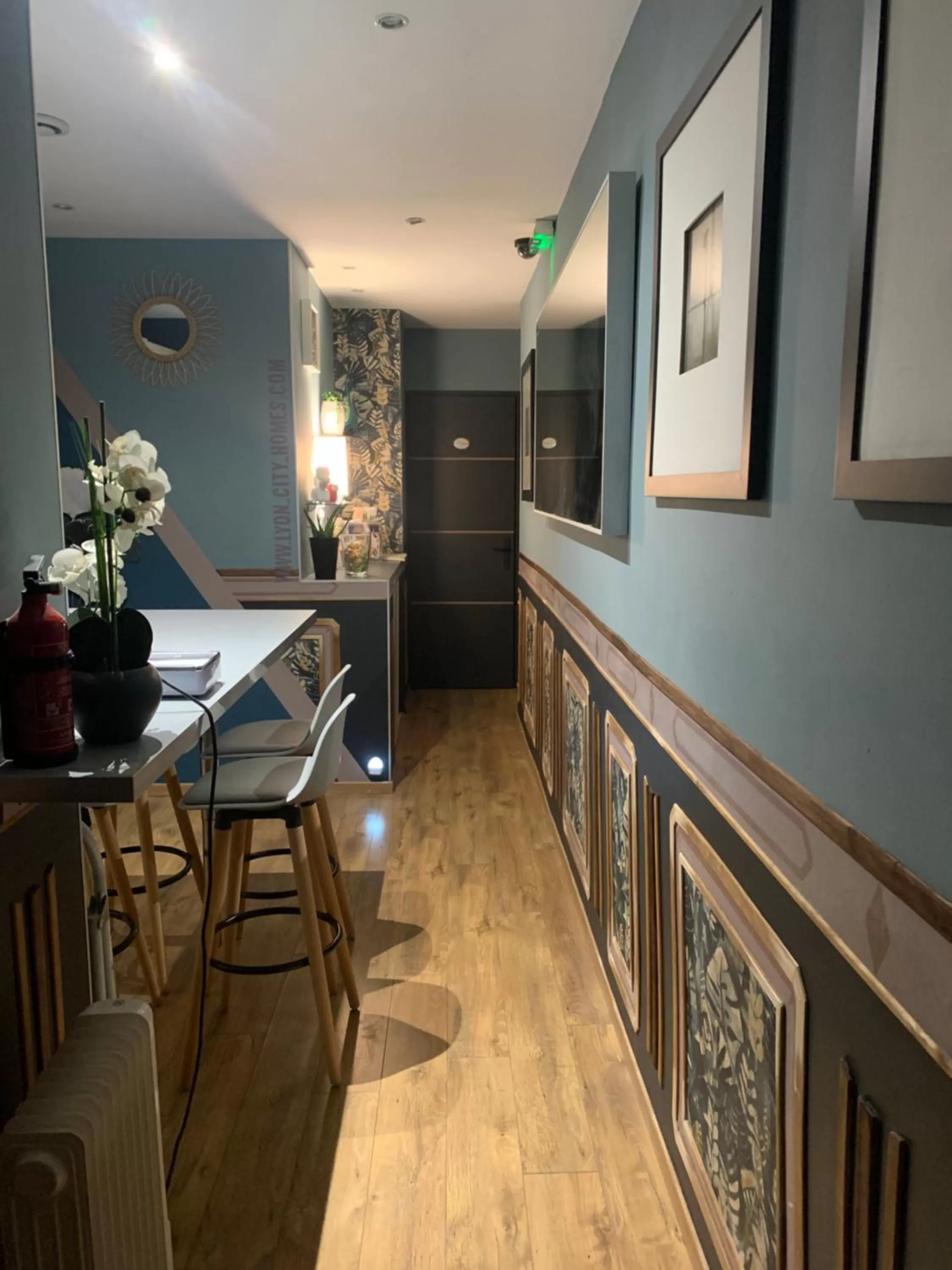 Lyon City Home's Bed & Breakfast