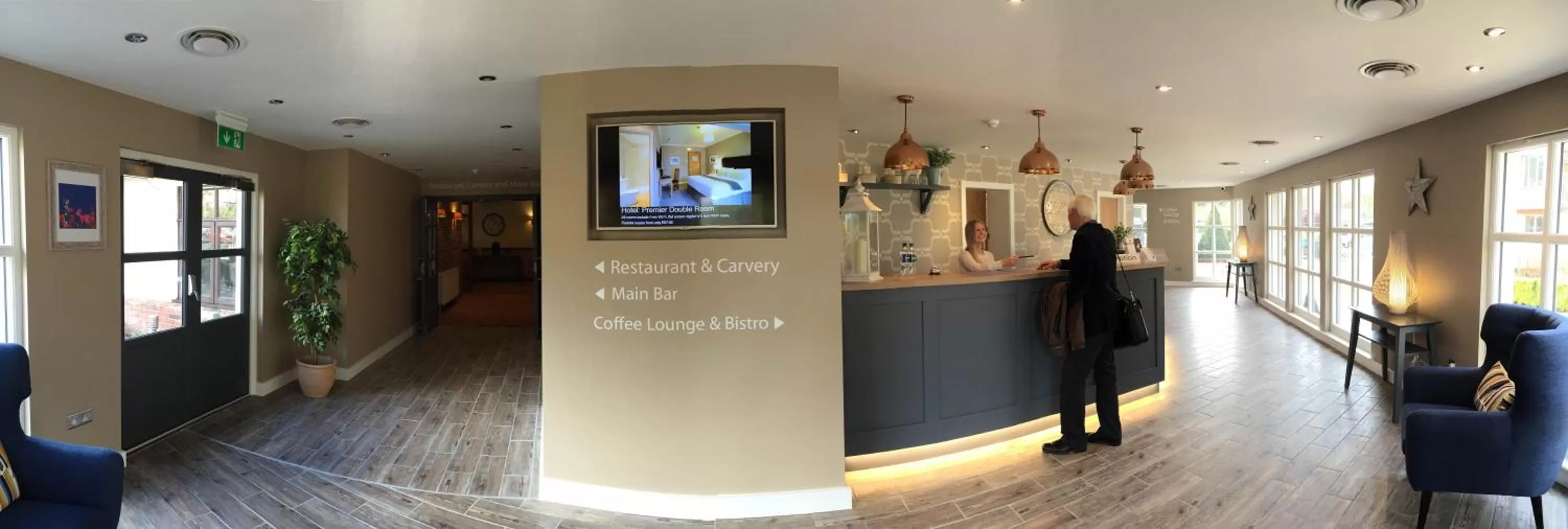 Day, Lobby/Reception in Breckland Lodge