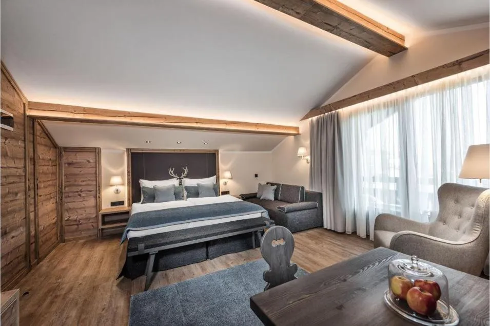 Photo of the whole room in Hotel Tirolensis