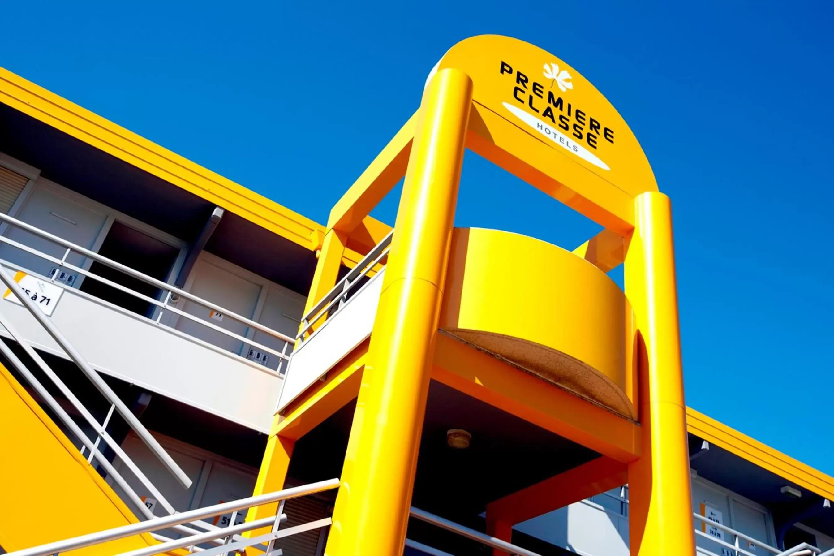 Facade/entrance in Premiere Classe Caen Est - Mondeville Facade/entrance in Premiere Classe Caen Est - Mondeville