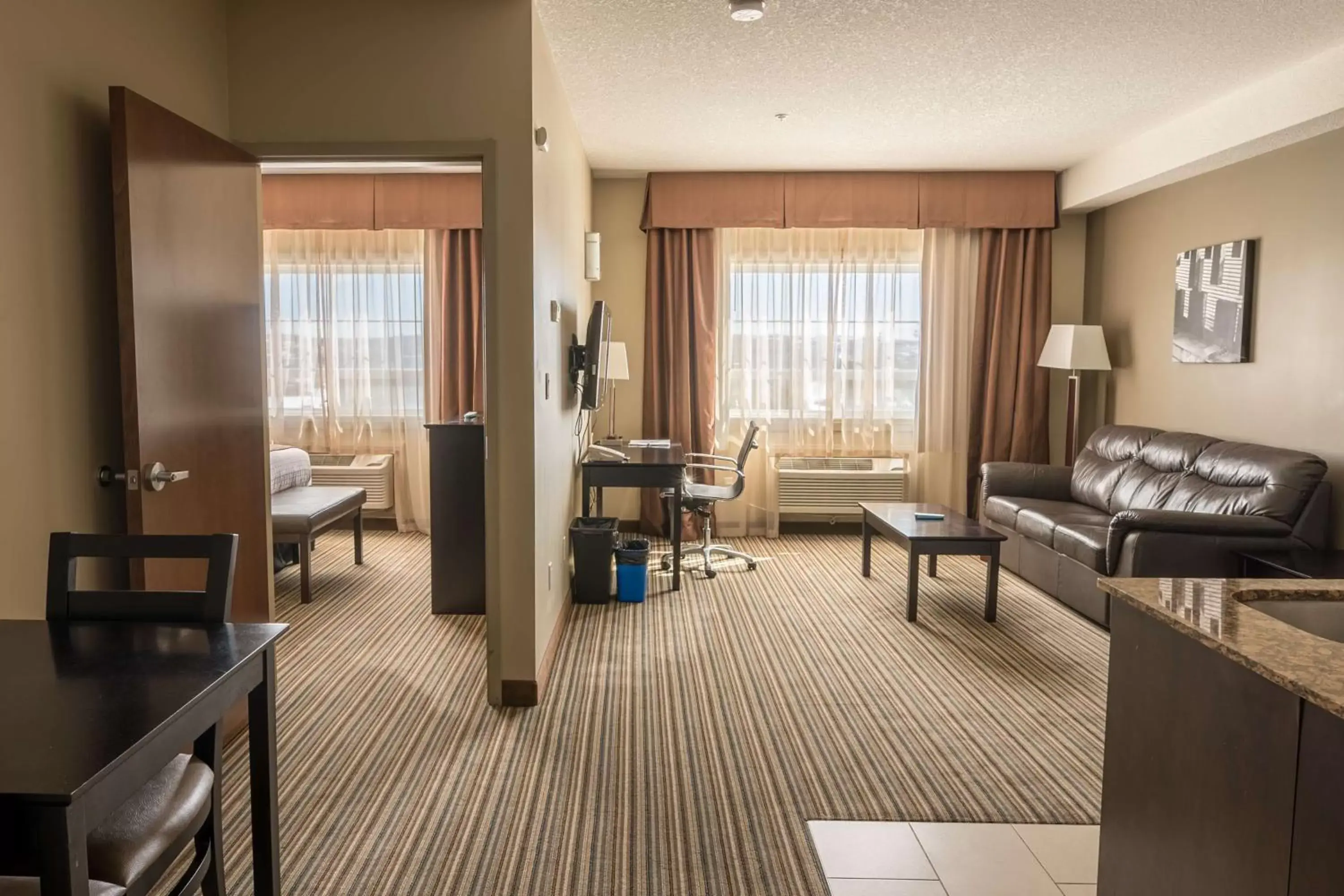 Photo of the whole room, Seating Area in Best Western Plus Peace River Hotel & Suites