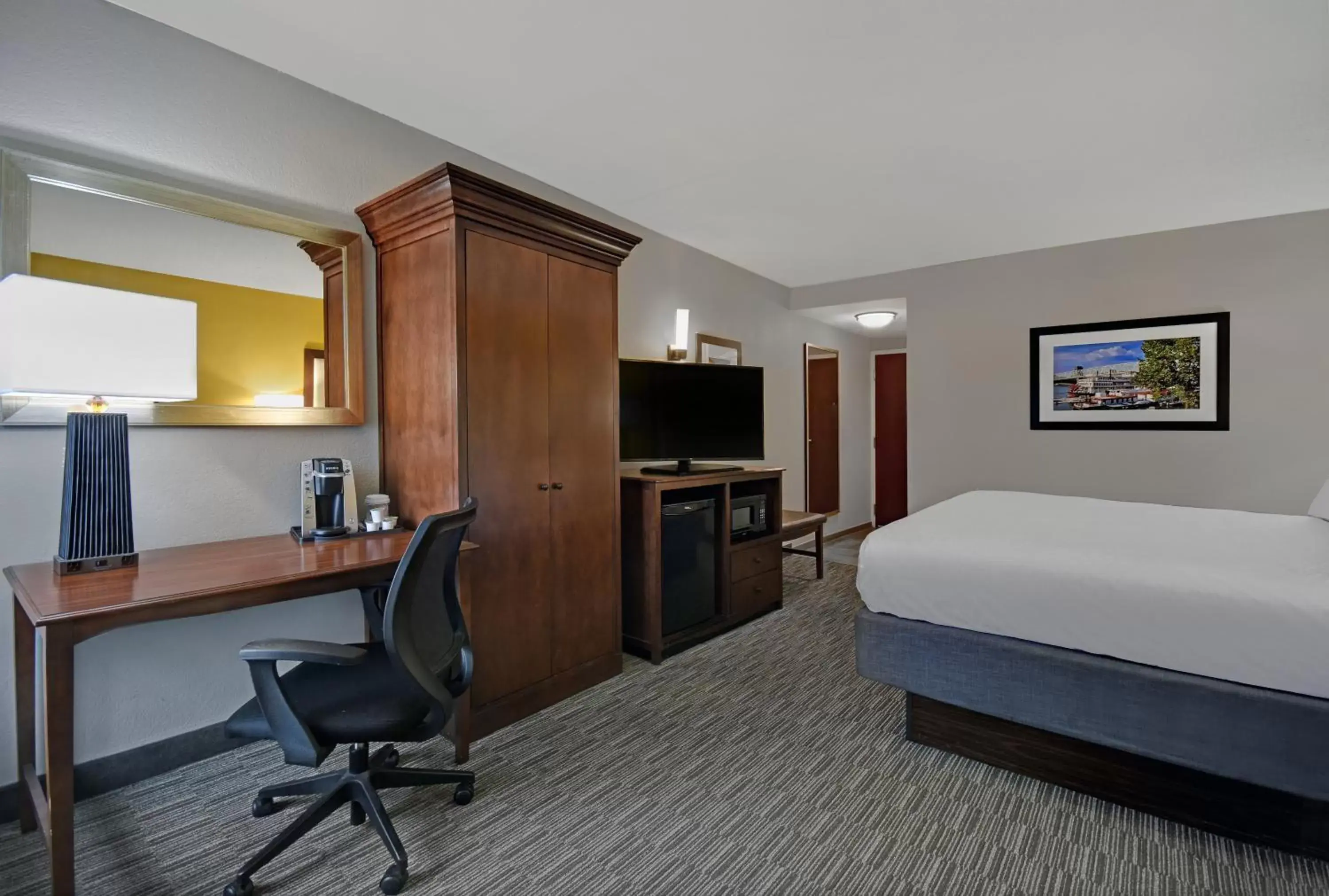 Photo of the whole room in Holiday Inn Express & Suites Cincinnati Riverfront, an IHG Hotel