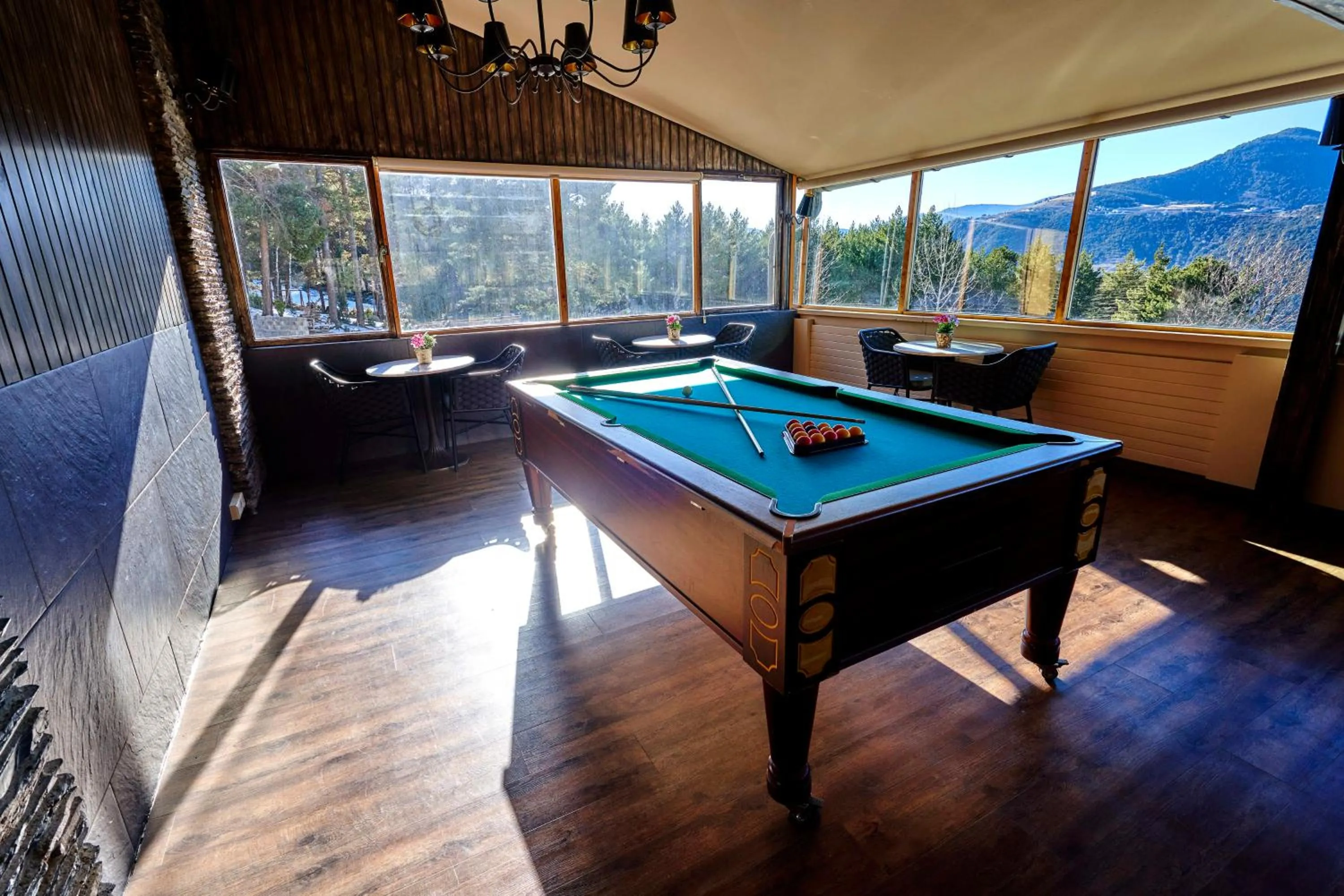 Game Room in Coma Bella