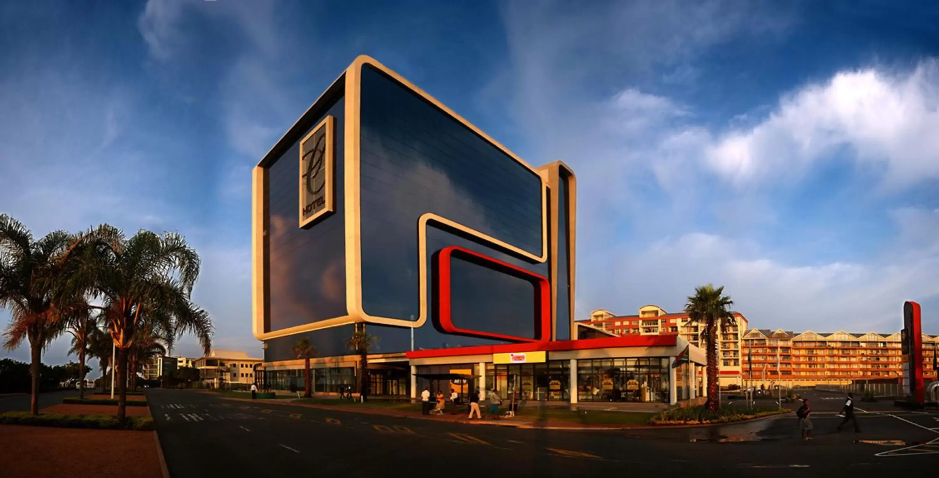 Facade/entrance, Property Building in Coastlands Umhlanga Hotel and Convention Centre
