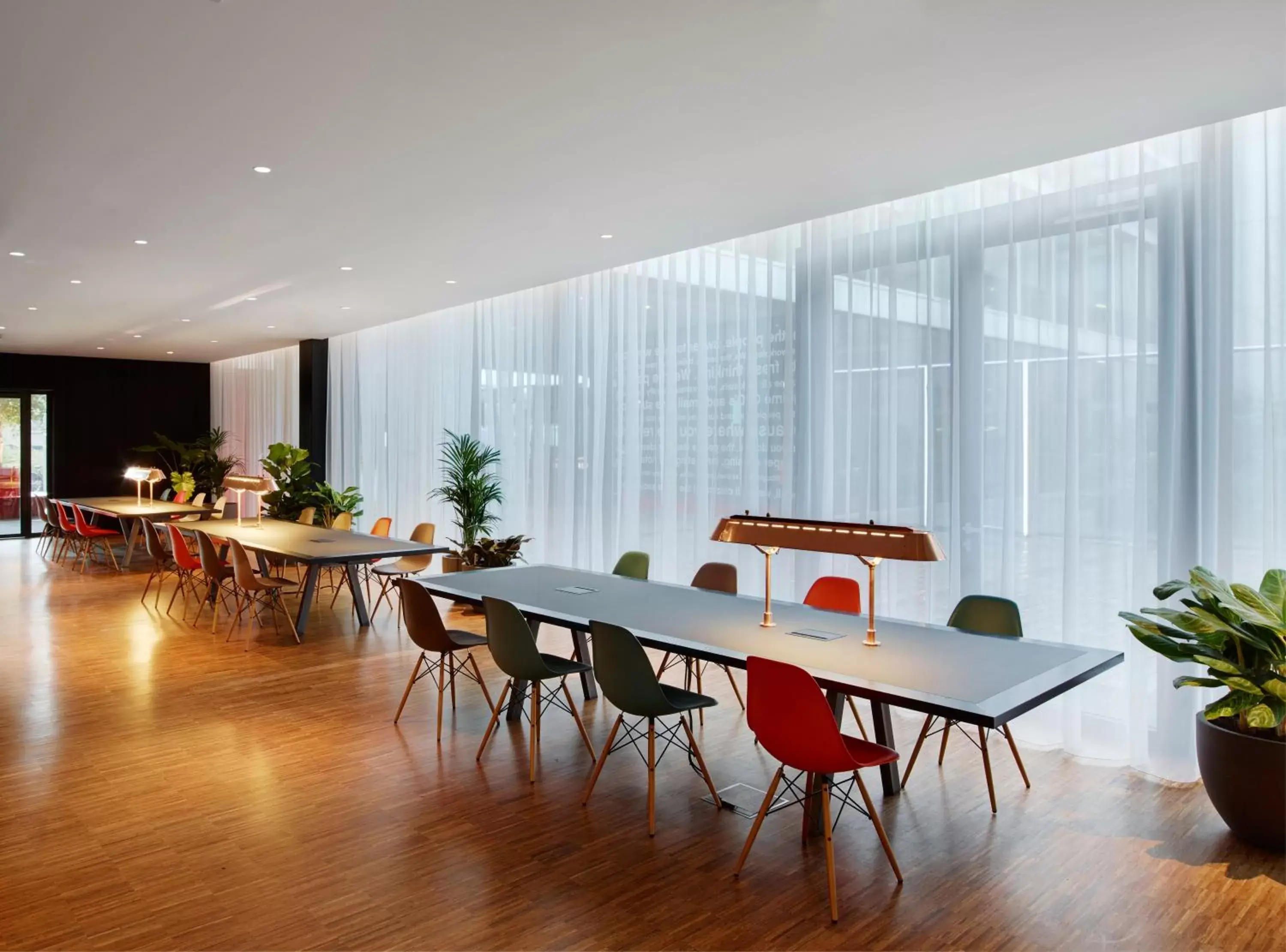 Meeting/conference room in citizenM Rotterdam