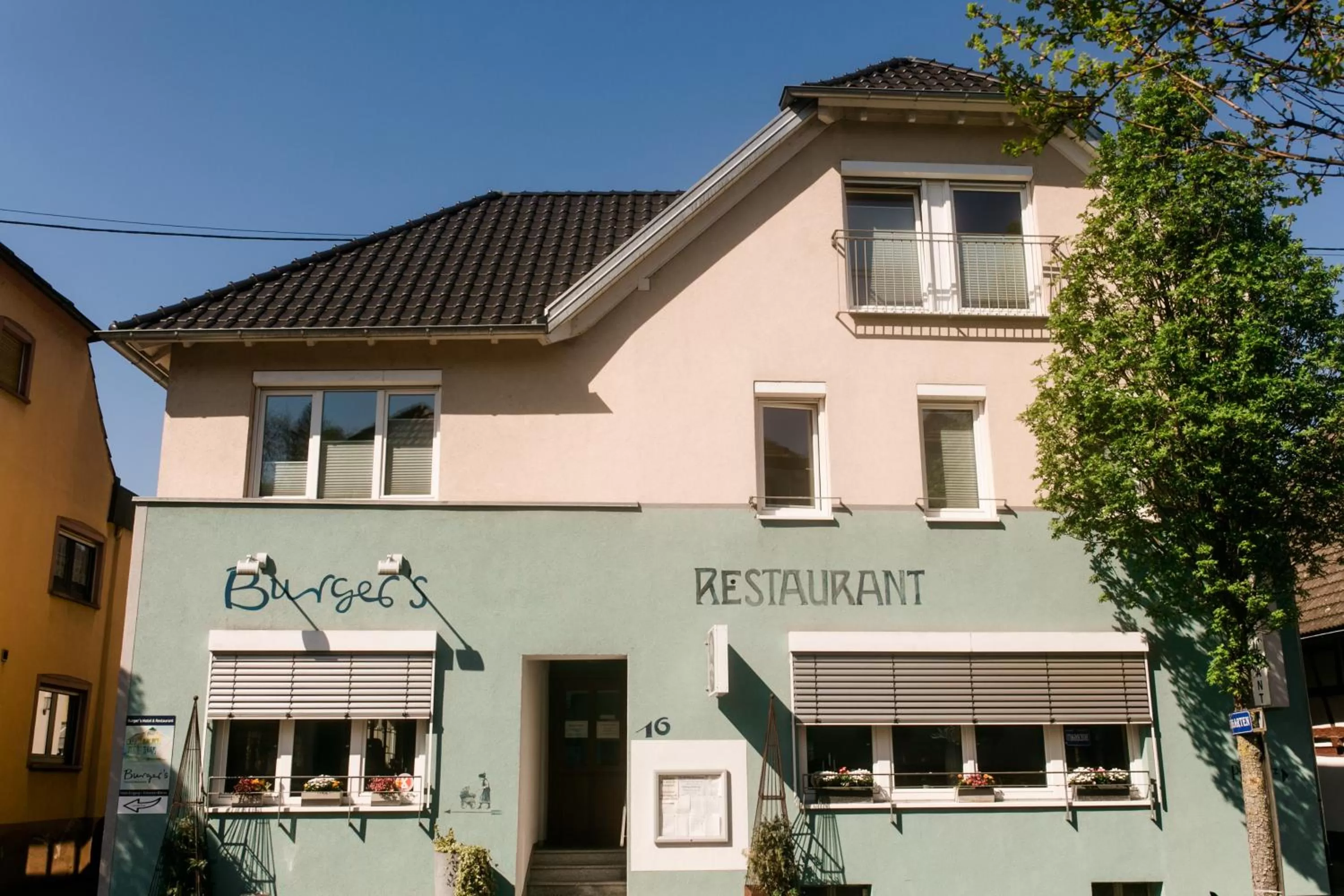 Property building in Burgers Hotel