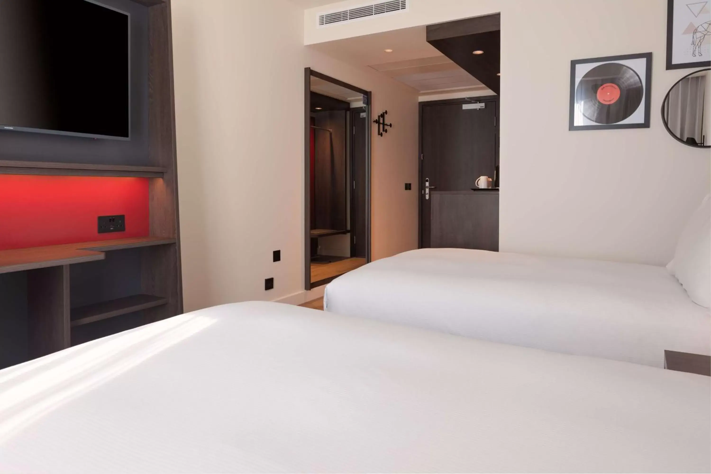Bed in Hampton by Hilton Ashford International