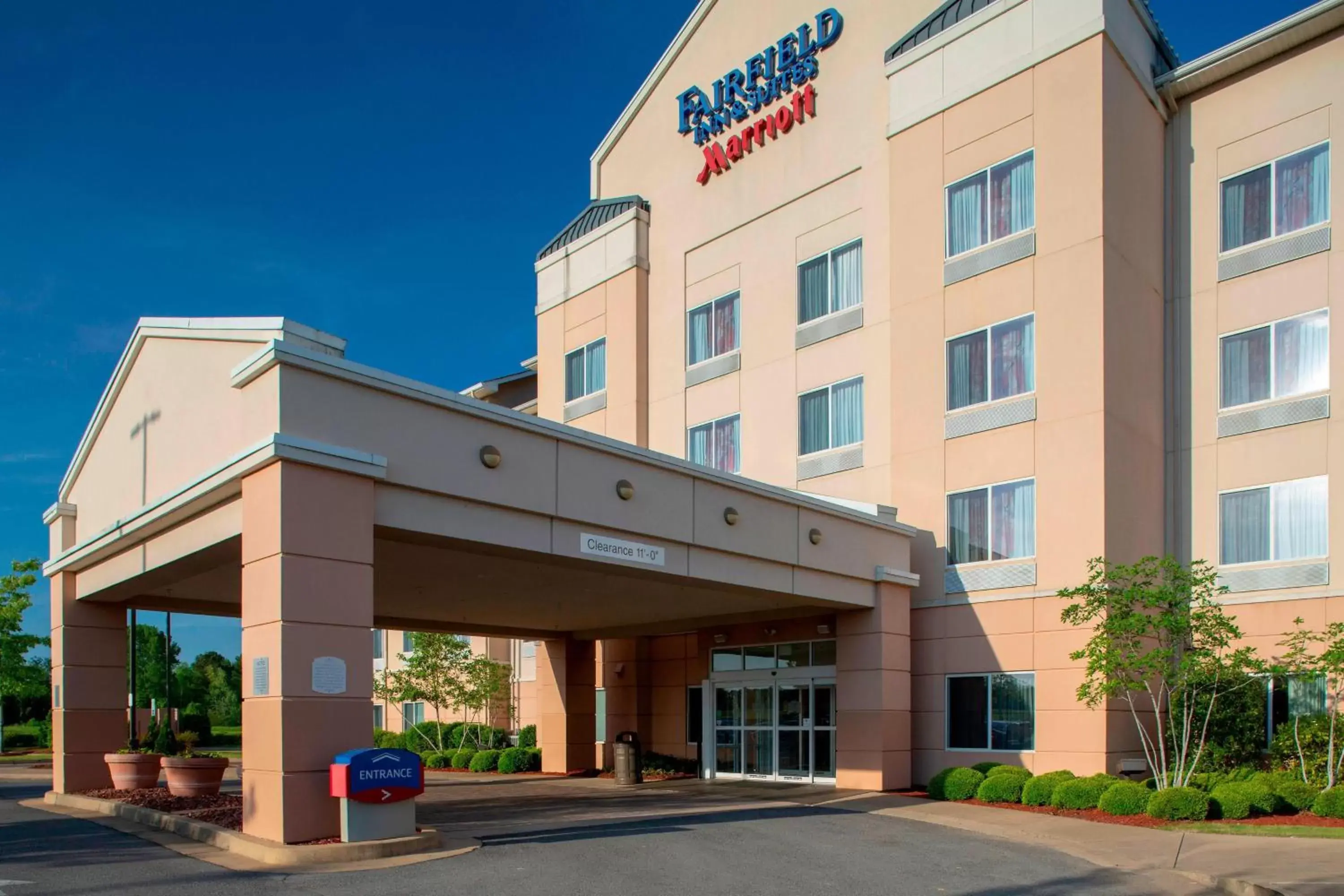 Property Building in Fairfield Inn and Suites by Marriott Gadsden