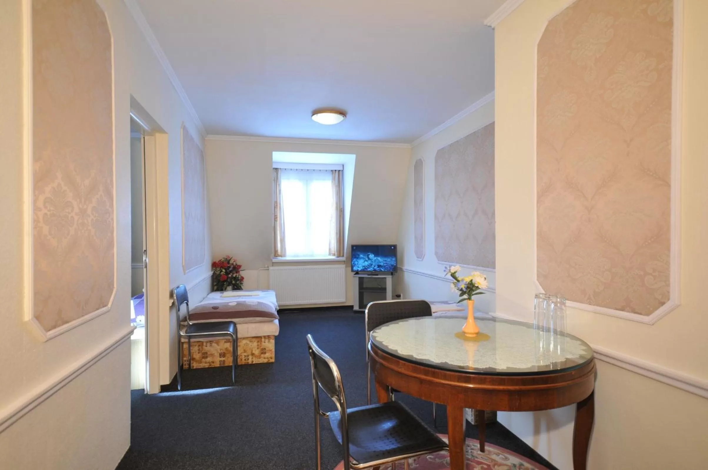 Photo of the whole room, Bed in Simple Pension Velický Zámoček