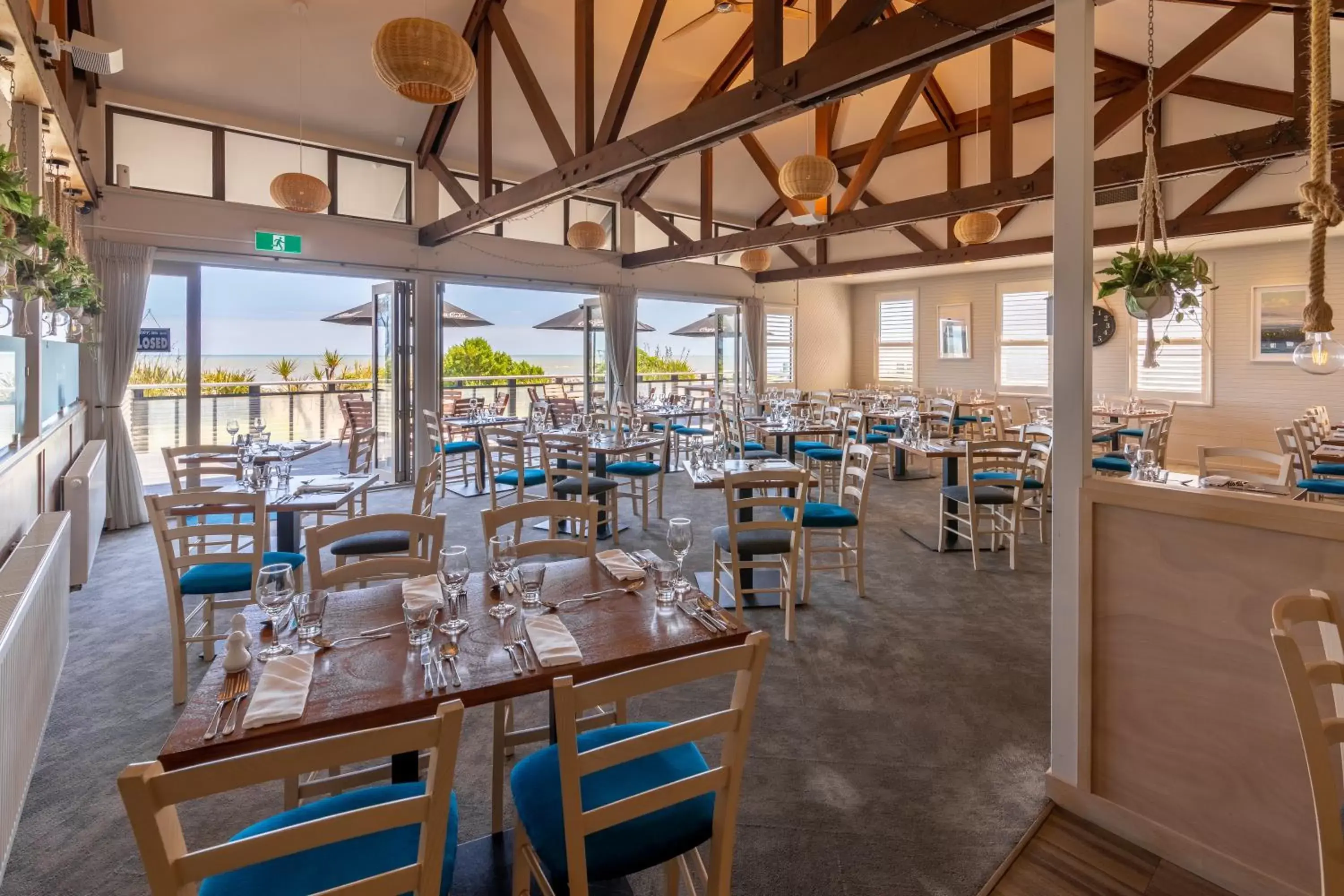 Restaurant/Places to Eat in Beachfront Hotel Hokitika