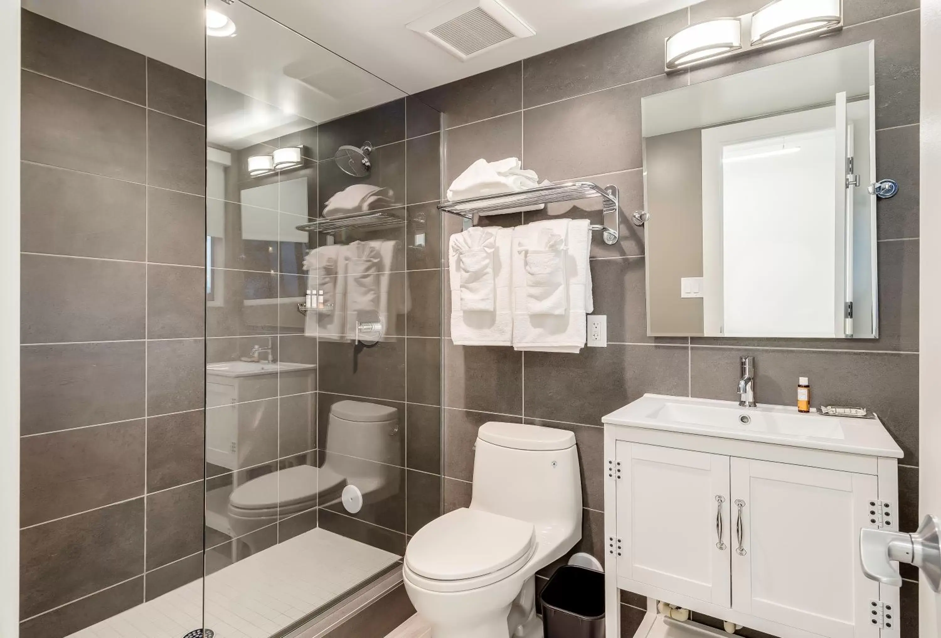 Bathroom in Plunge Beach Resort