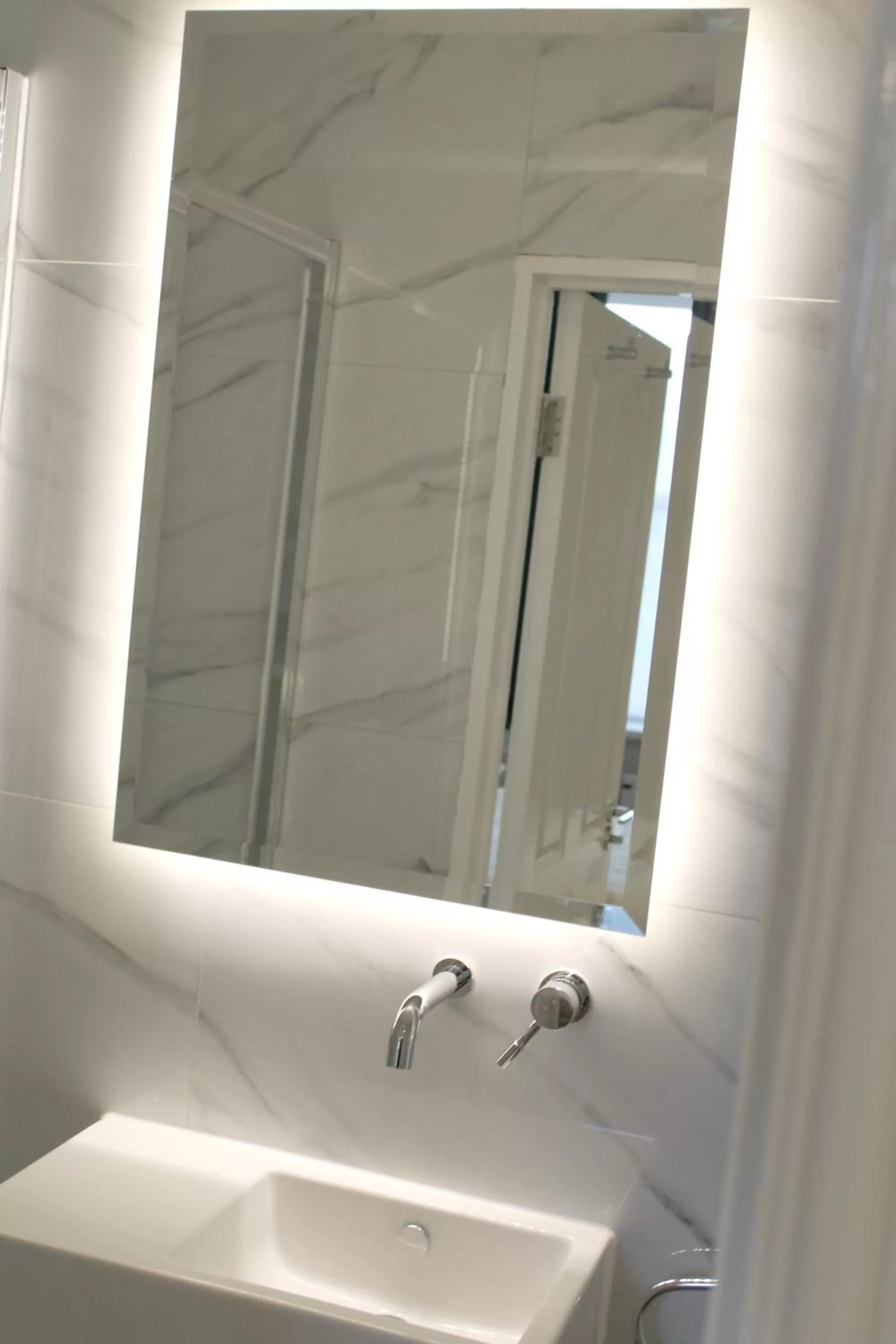 Bathroom in West End Lane II