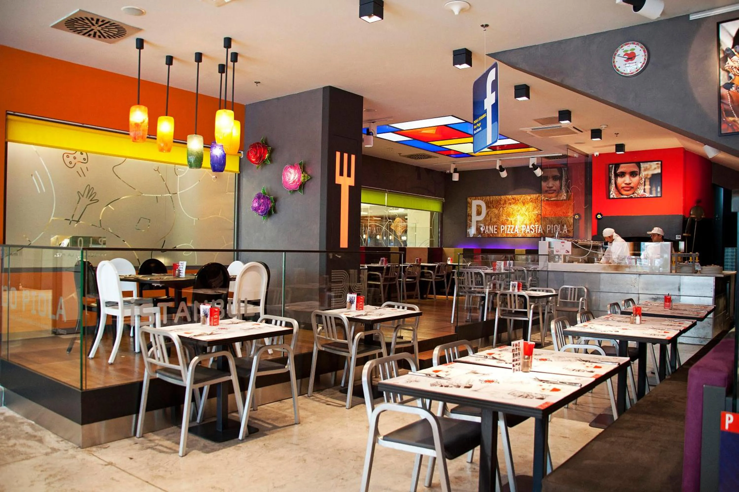 Restaurant/places to eat in Point Hotel Barbaros