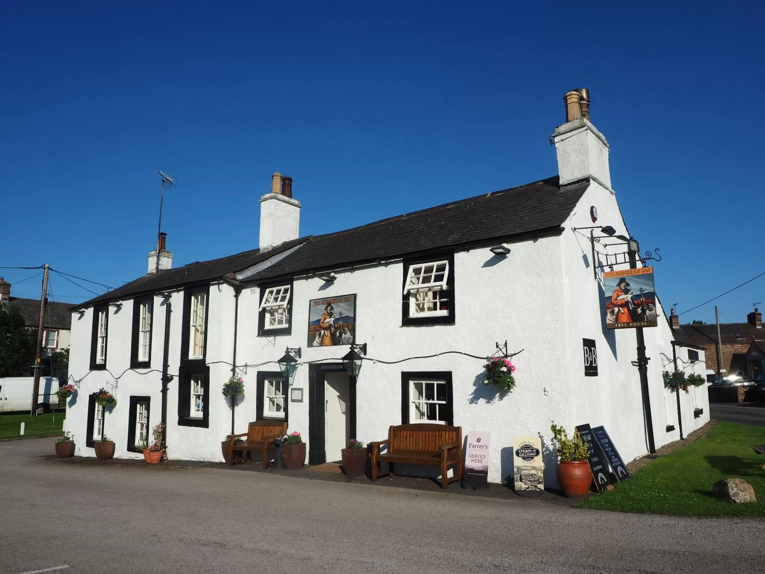 Property Building in The Shepherds Inn