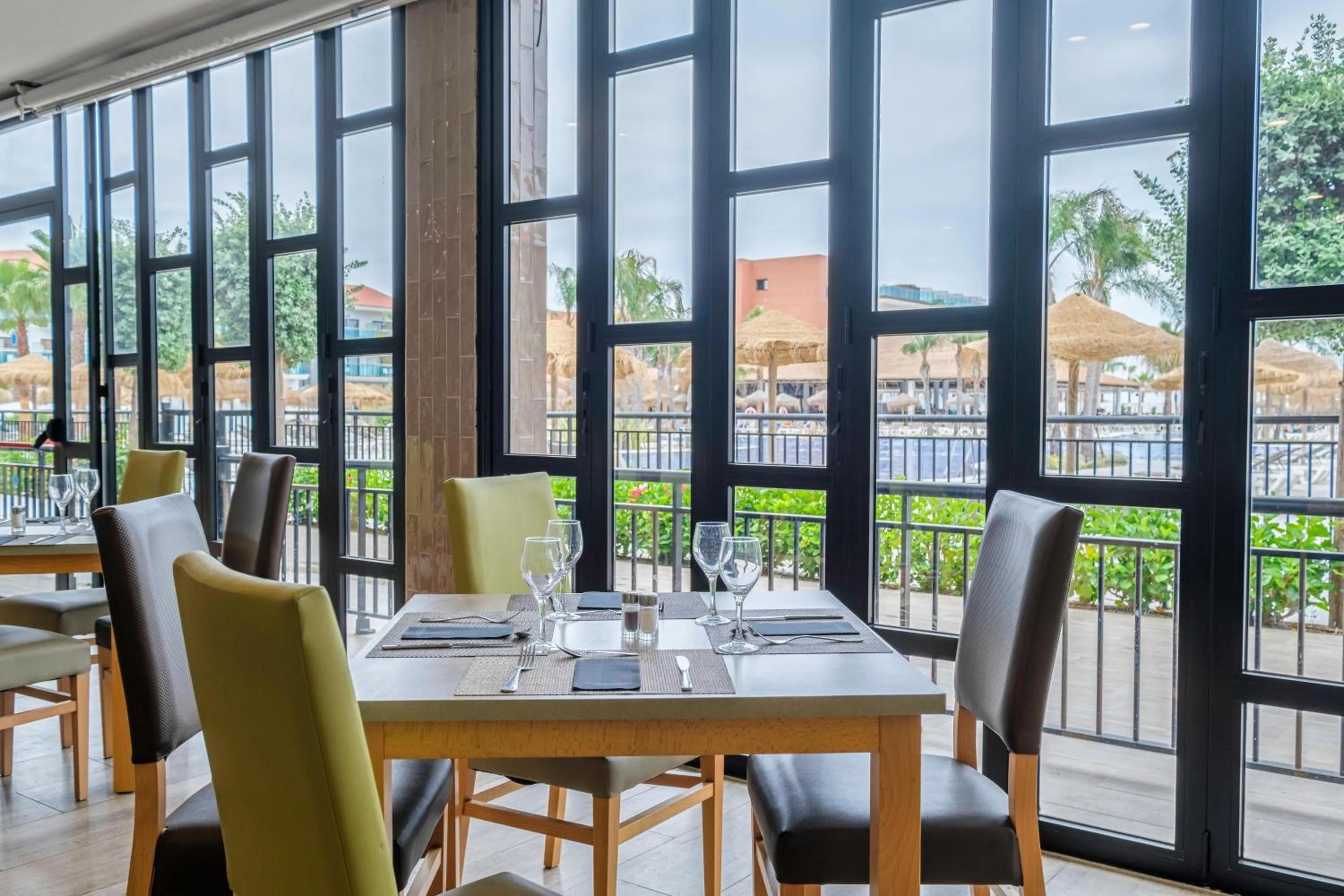 Restaurant/places to eat in Hotel Best Costa Ballena