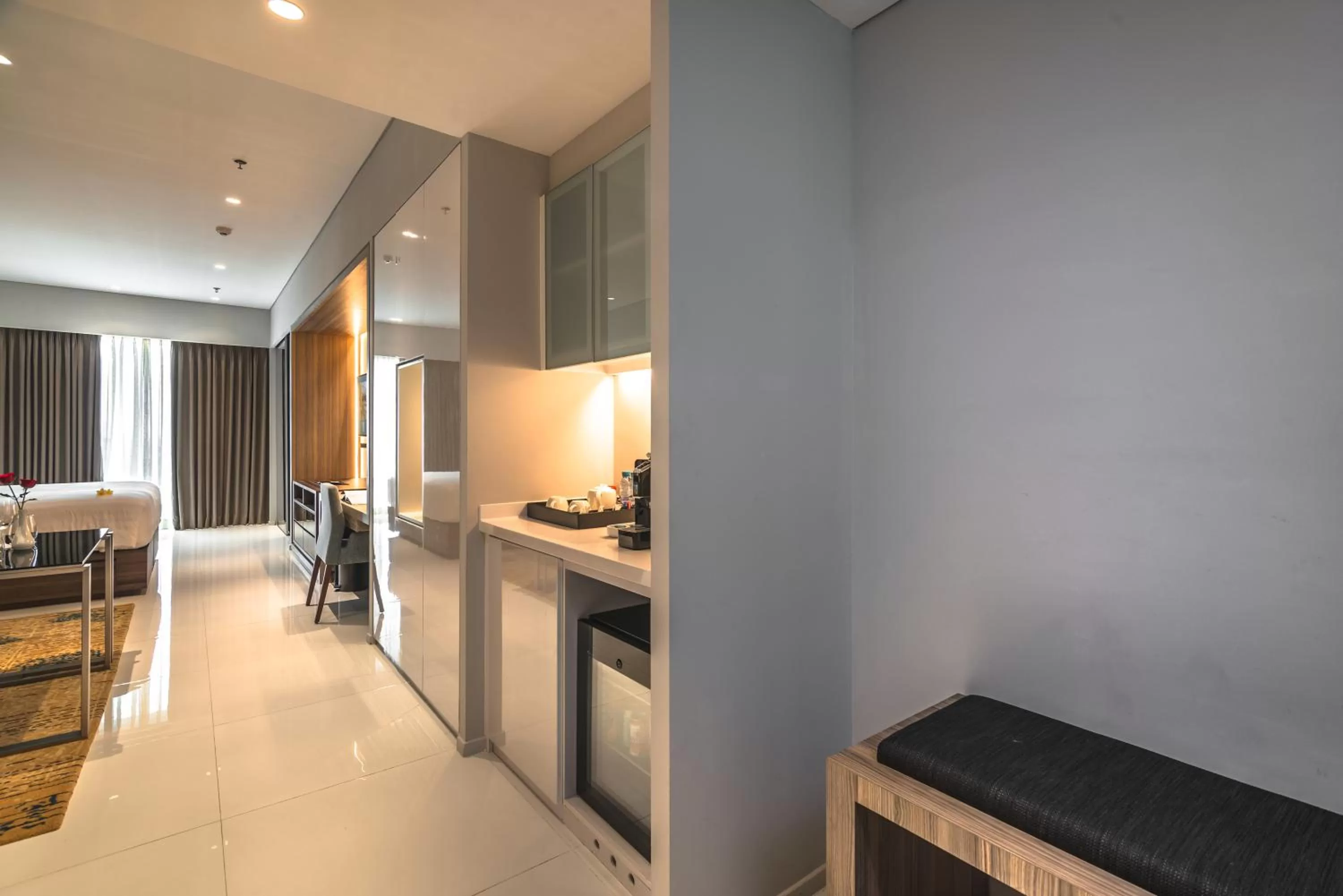 Area and facilities in Oakwood Hotel & Residence Surabaya