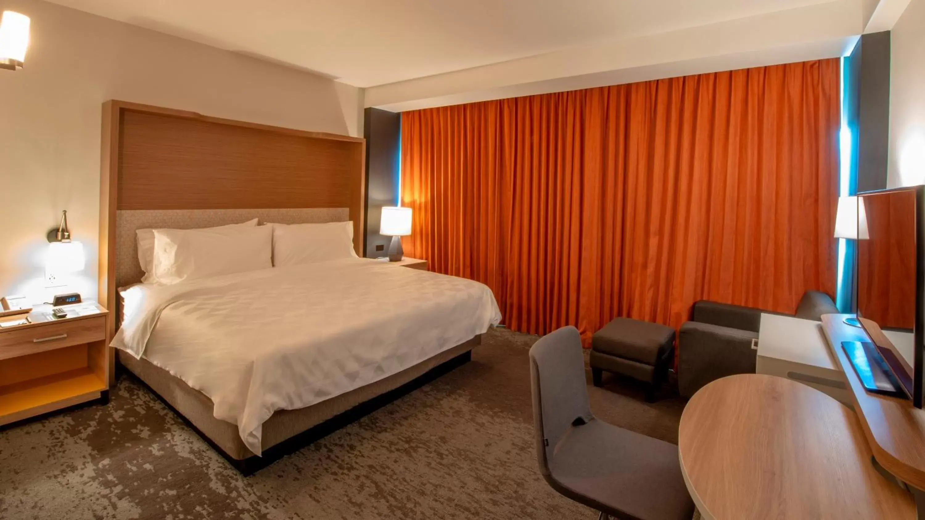 Photo of the whole room, Bed in Holiday Inn & Suites - Merida La Isla, an IHG Hotel