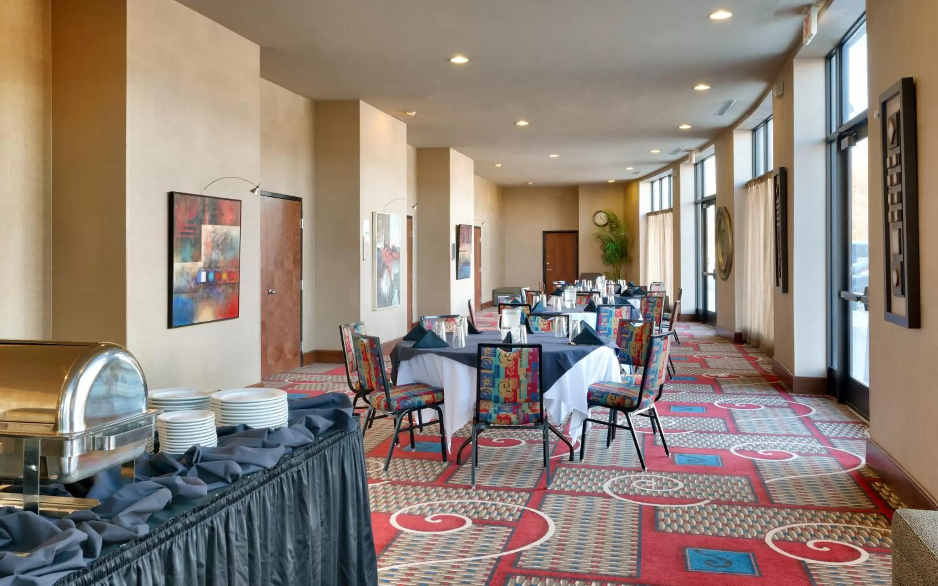 Meeting/conference room, Restaurant/Places to Eat in Holiday Inn & Suites Salt Lake City - Airport West, an IHG Hotel