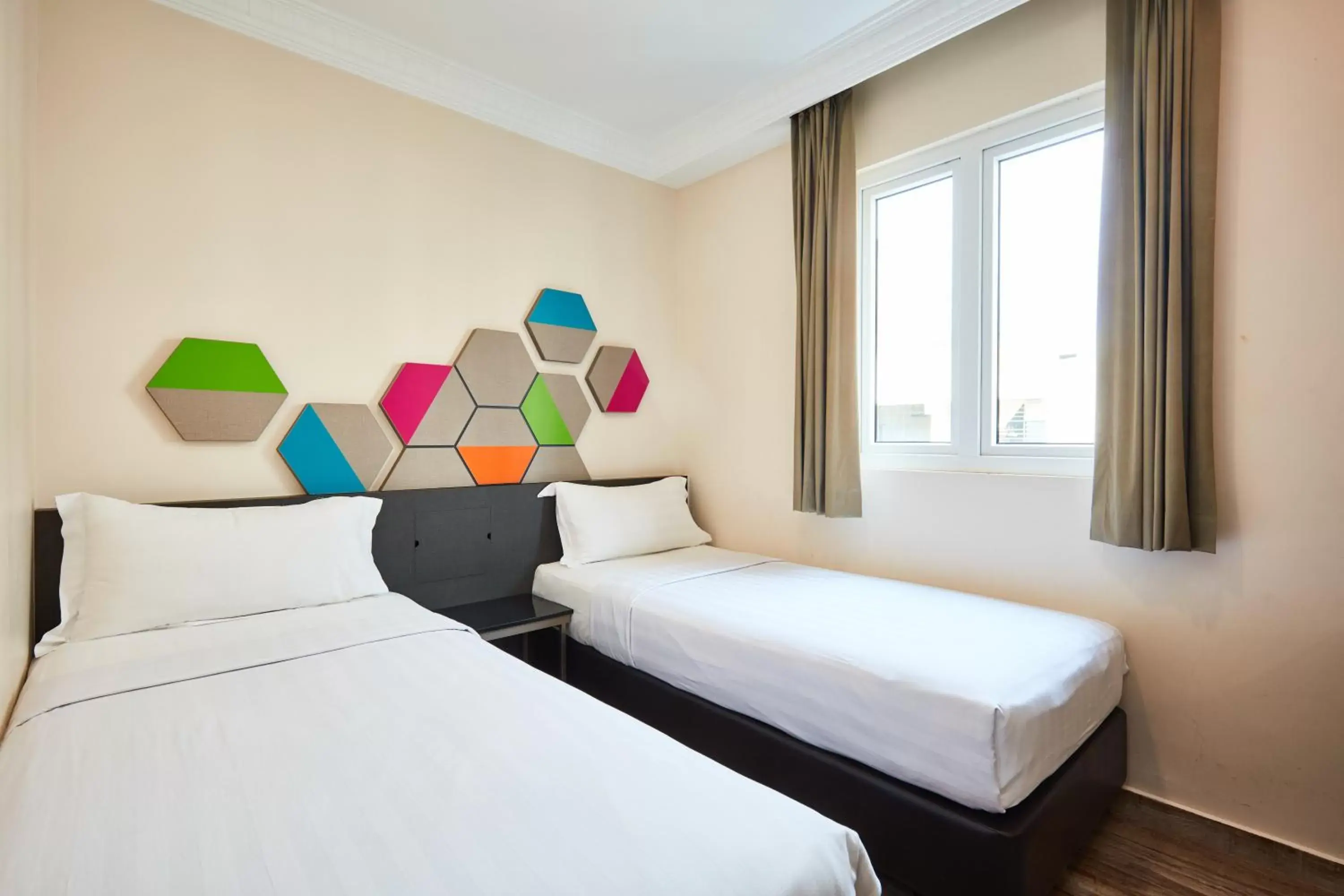 Bed in ibis budget Singapore Emerald