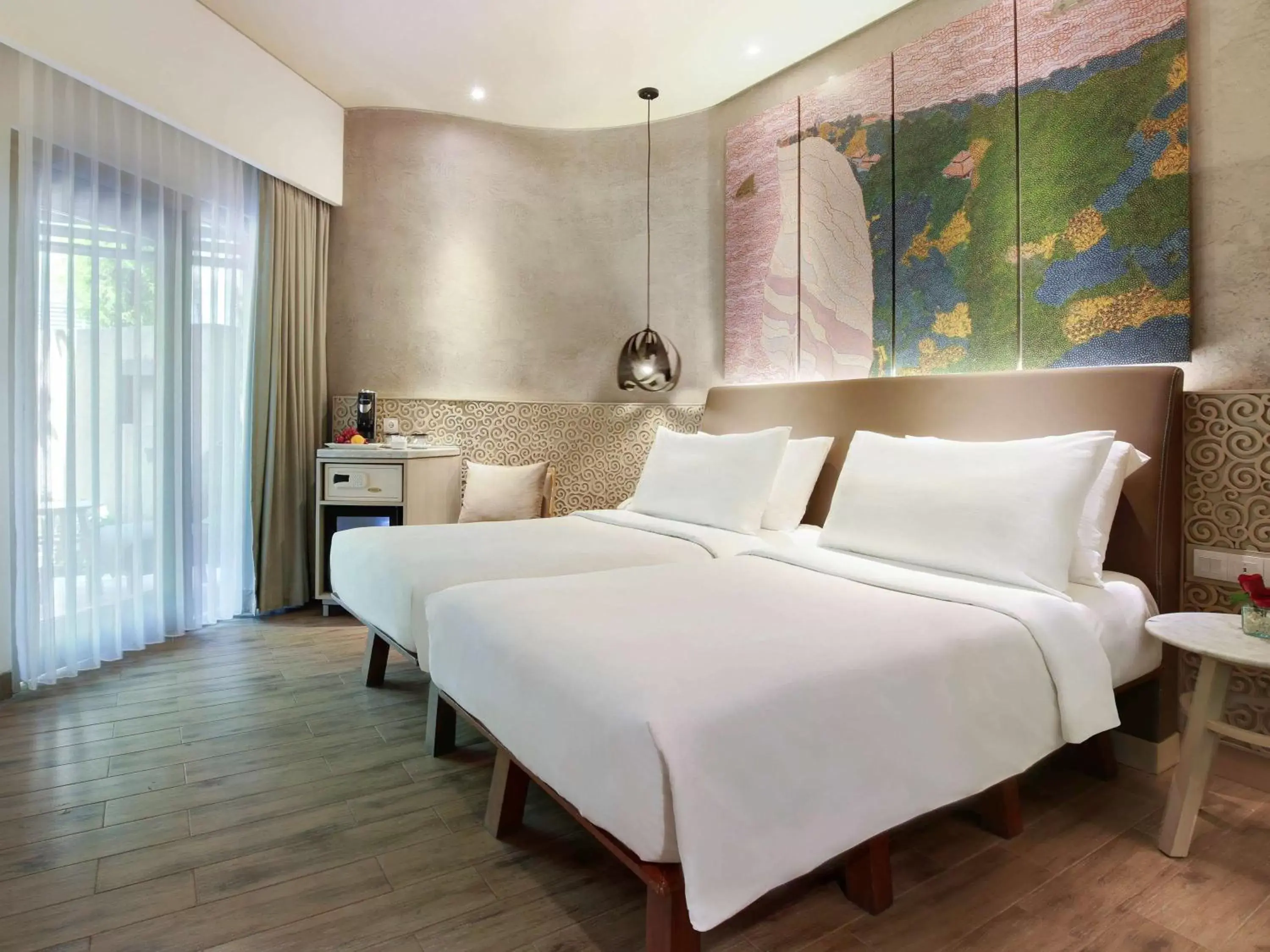 Photo of the whole room, Bed in Mercure Kuta Bali